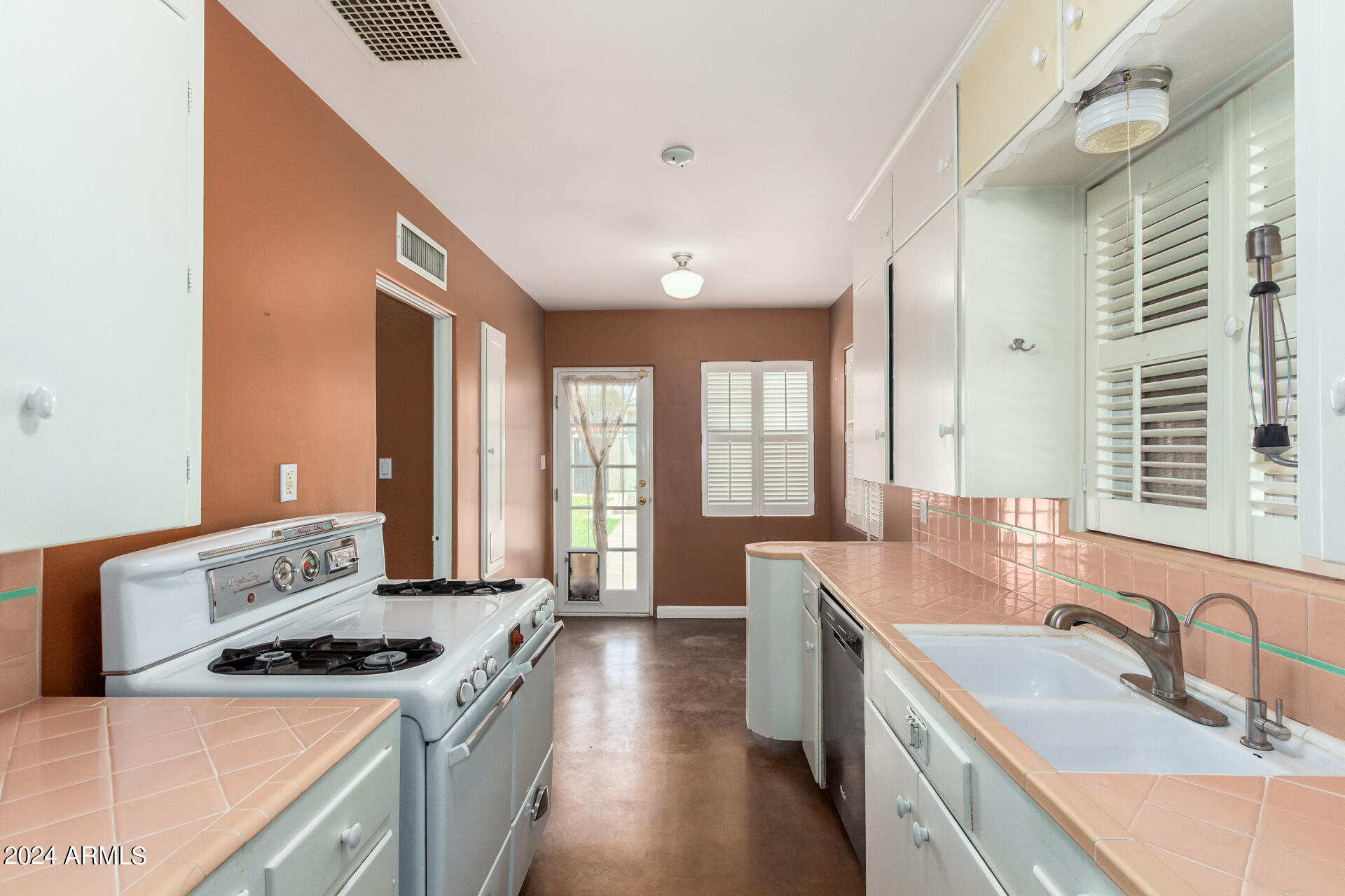 342 W CAMBRIDGE Avenue