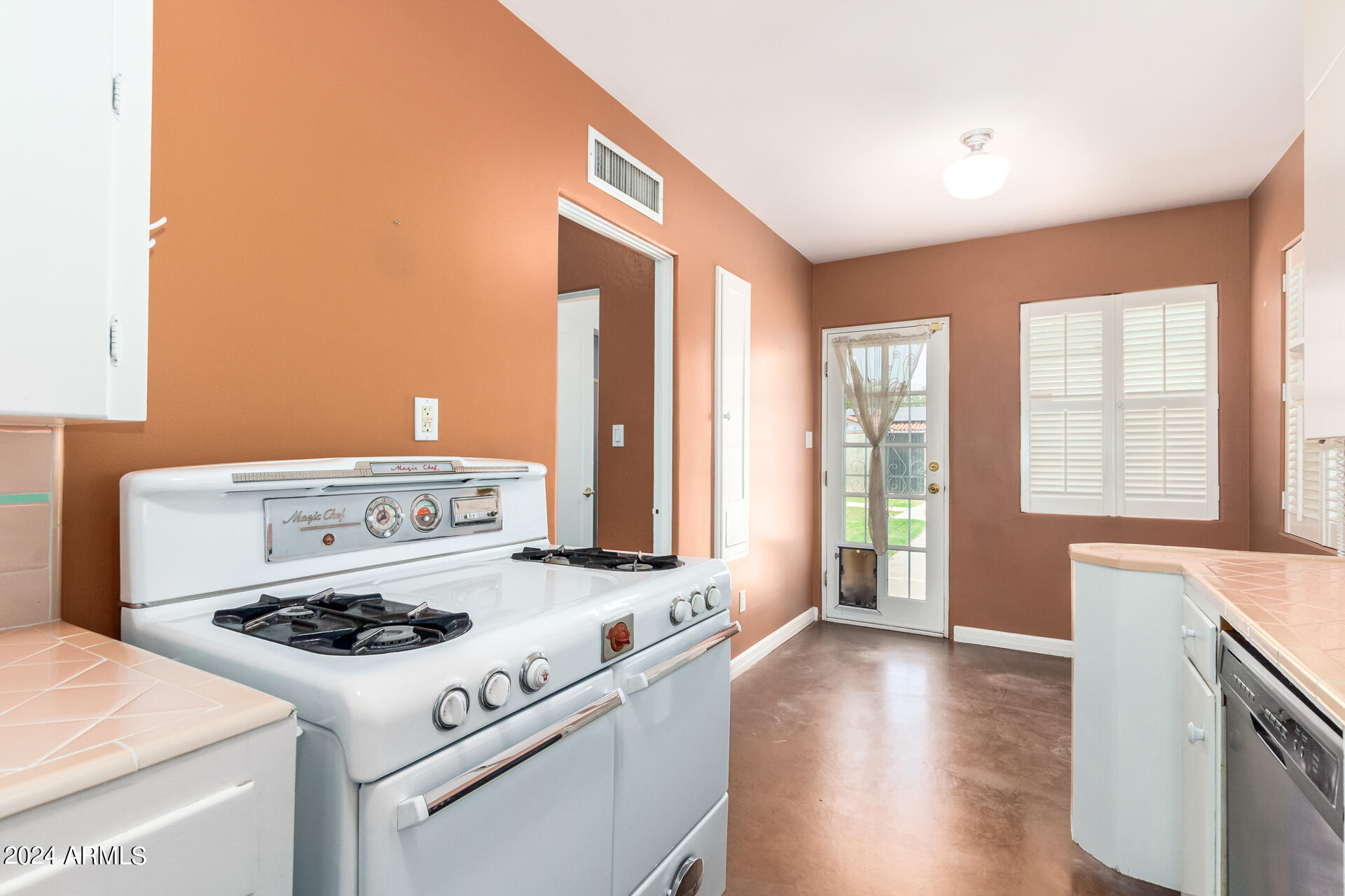 342 W CAMBRIDGE Avenue