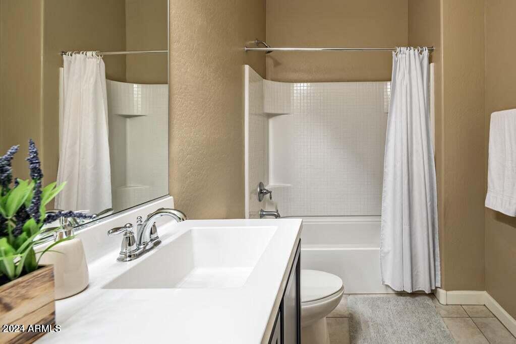 1367 S COUNTRY CLUB Drive # 1118
