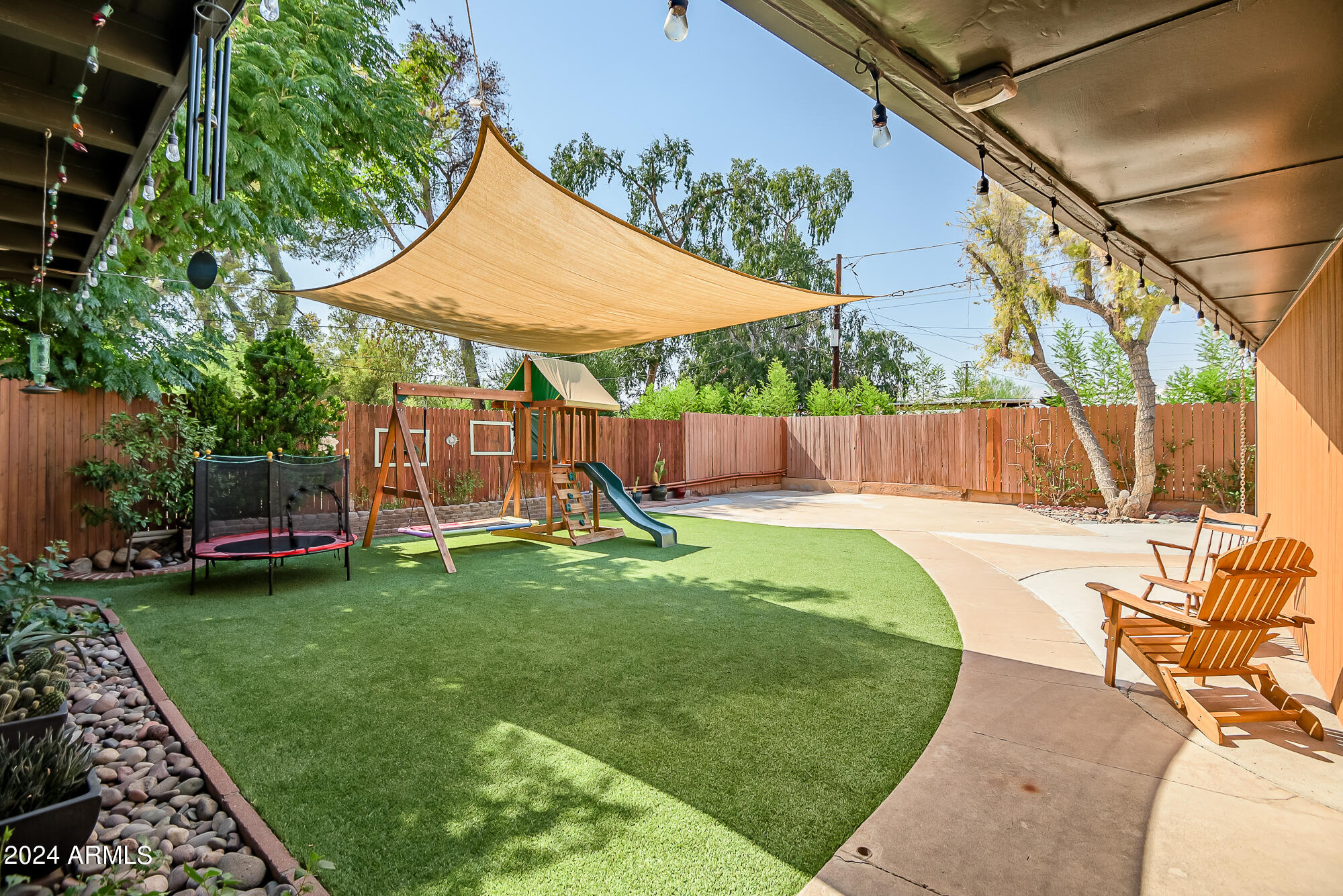 1240 E COOLIDGE Street