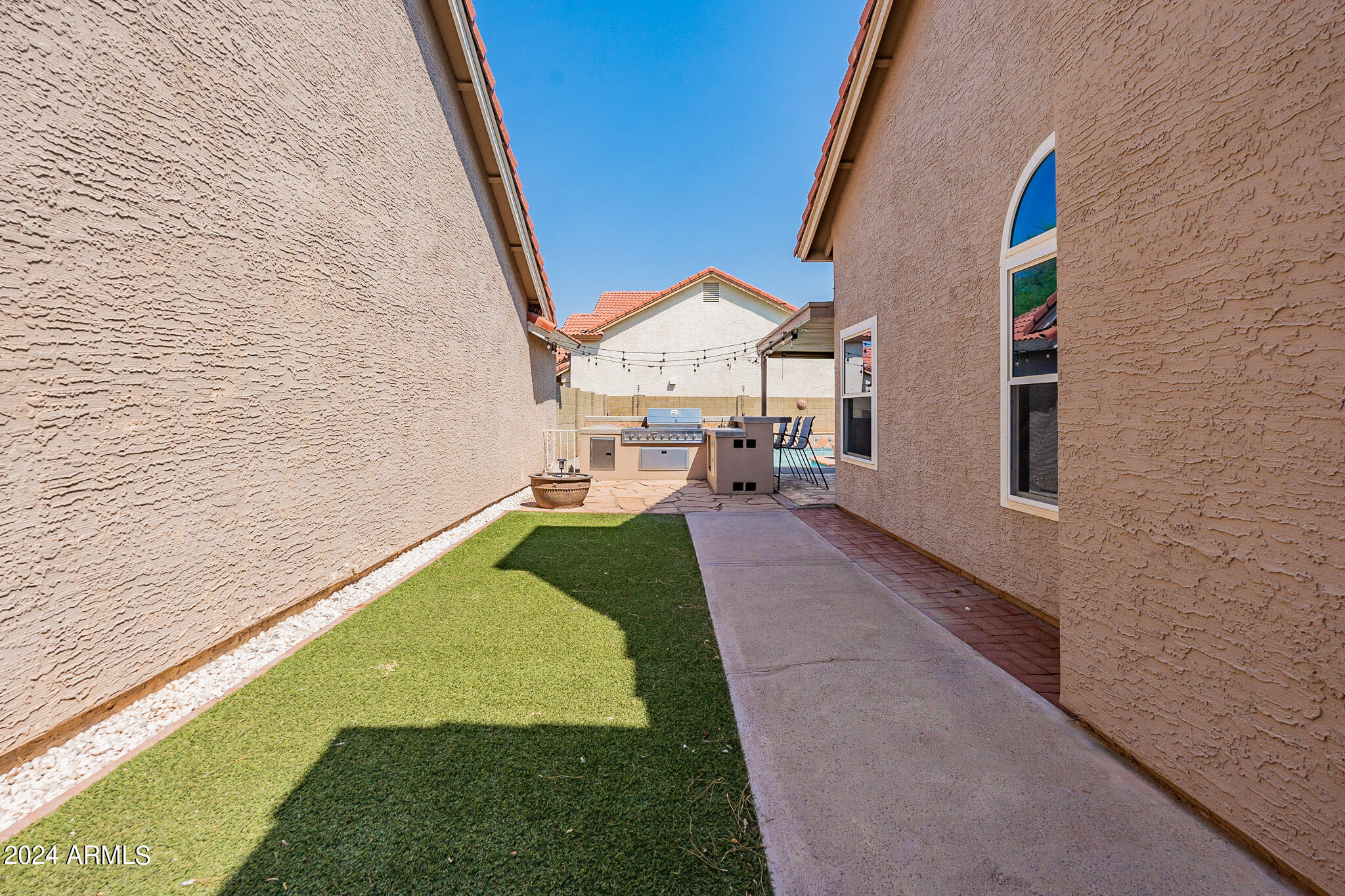 4176 E CHOLLA CANYON Drive