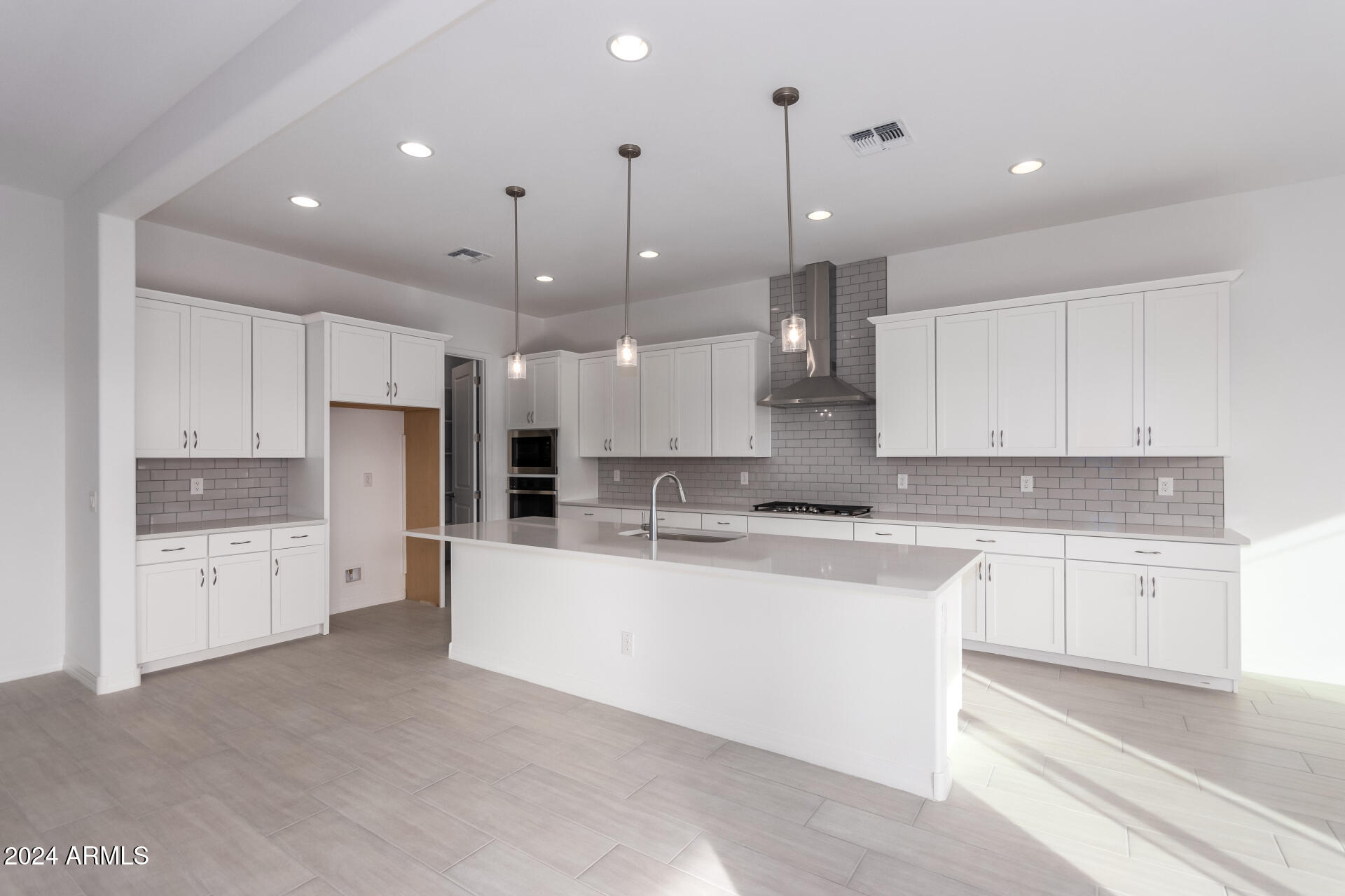 21881 E SADDLE Court