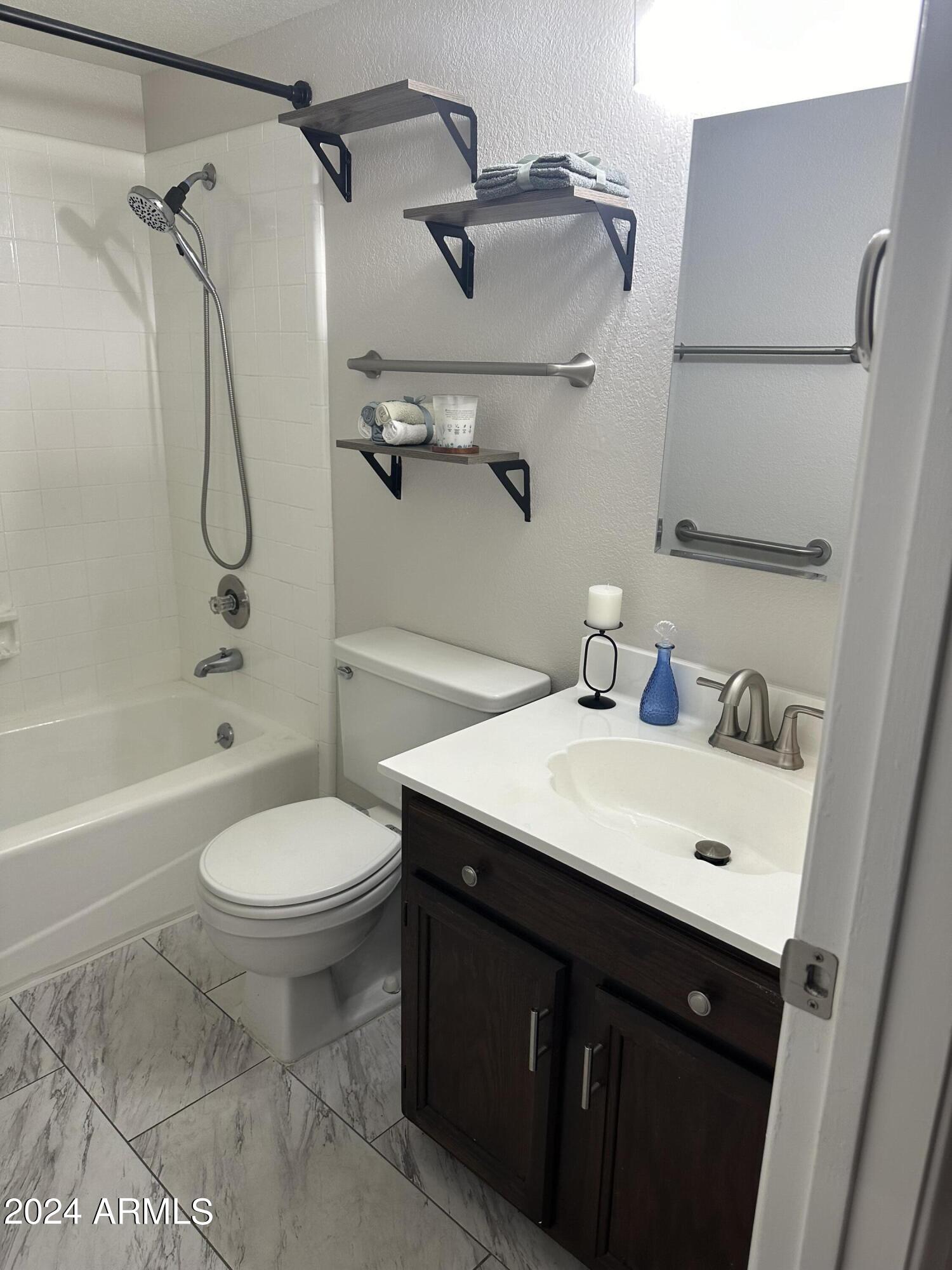 910 N CENTER Street # 16