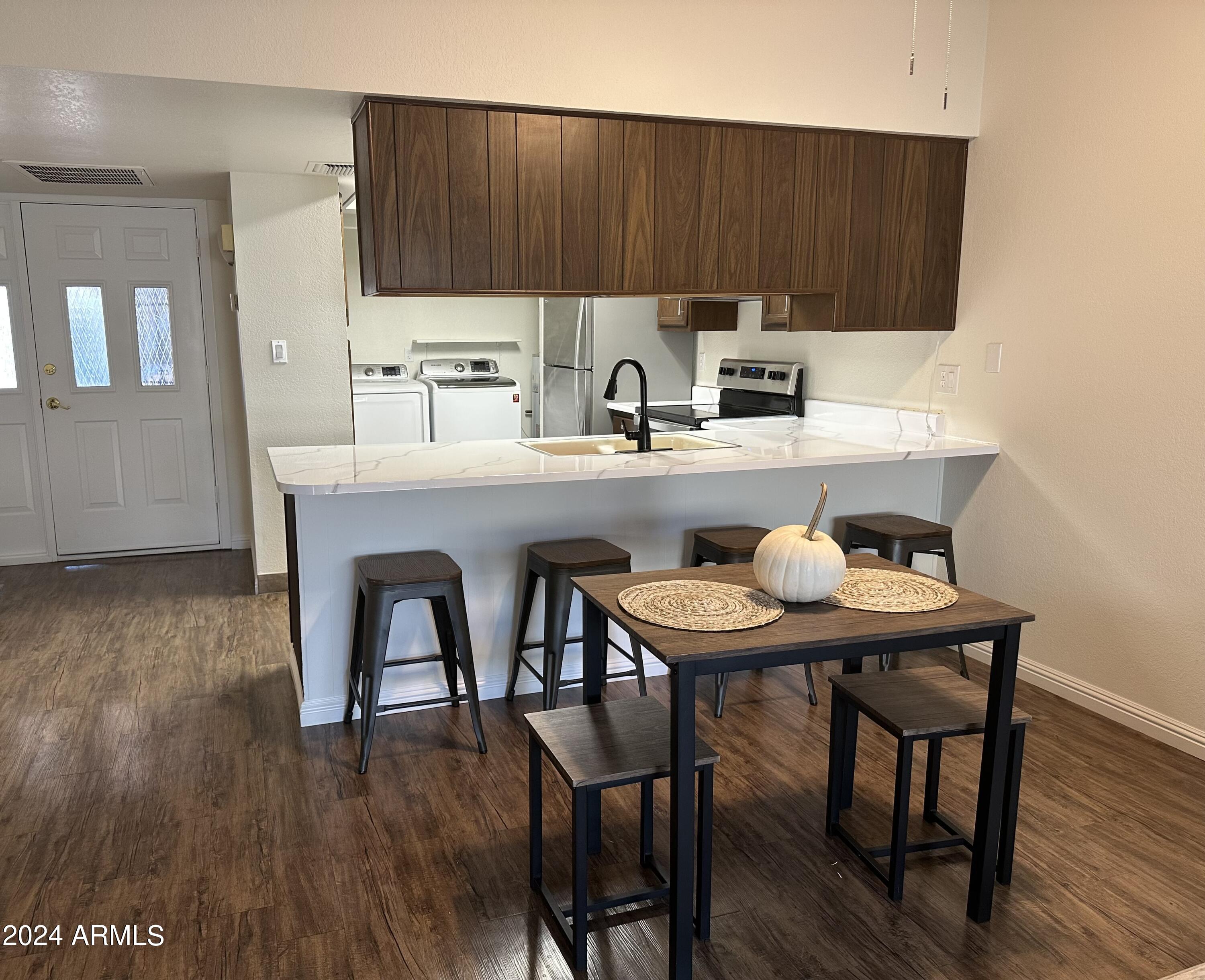 910 N CENTER Street # 16