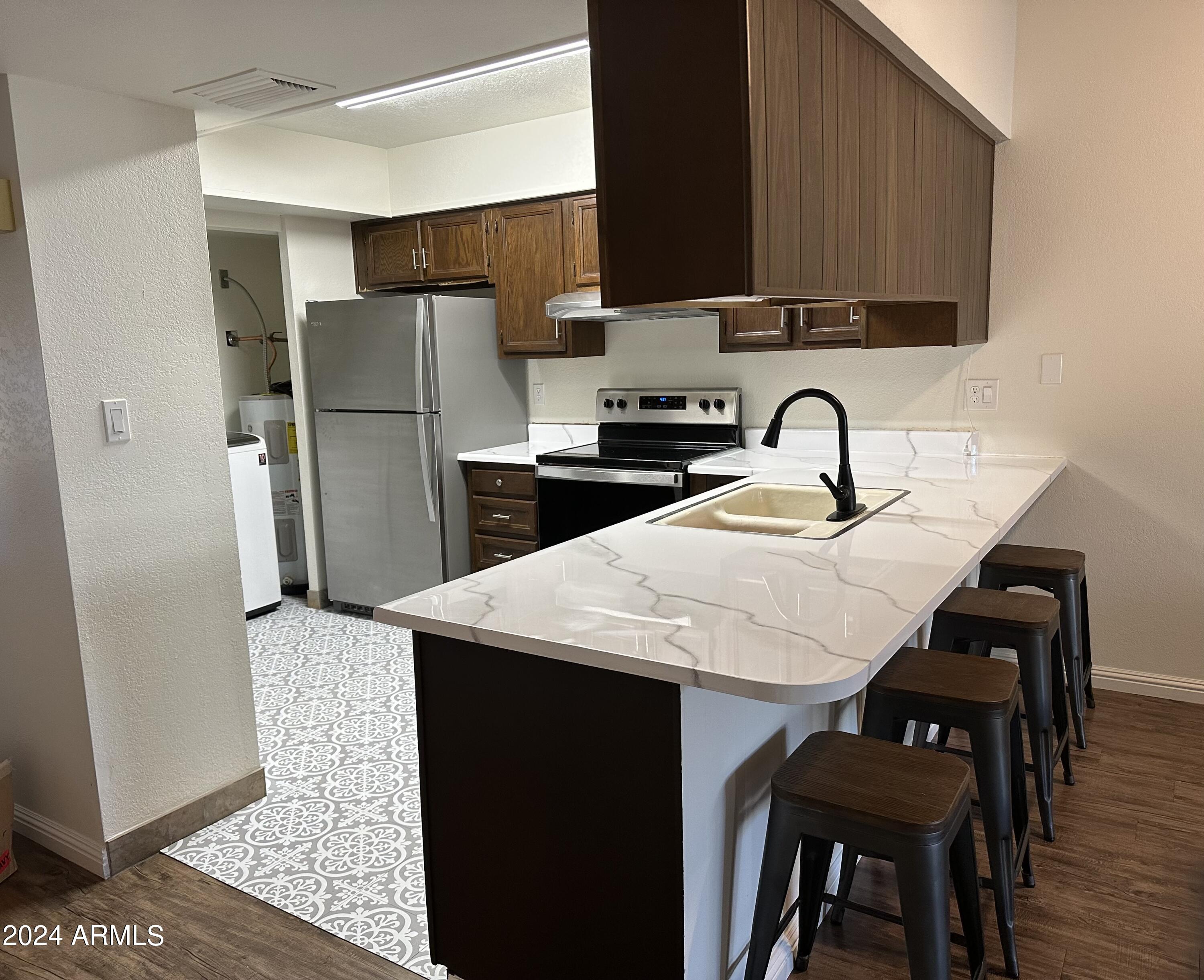 910 N CENTER Street # 16