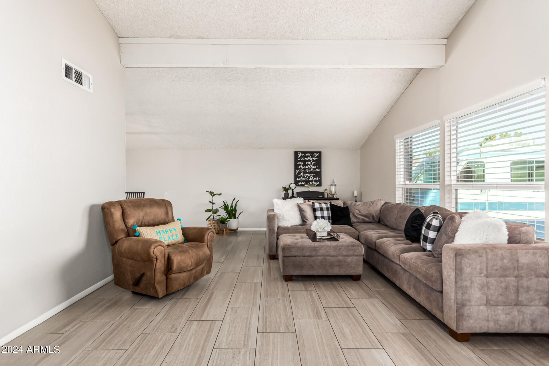 3032 W JUNIPER Avenue
