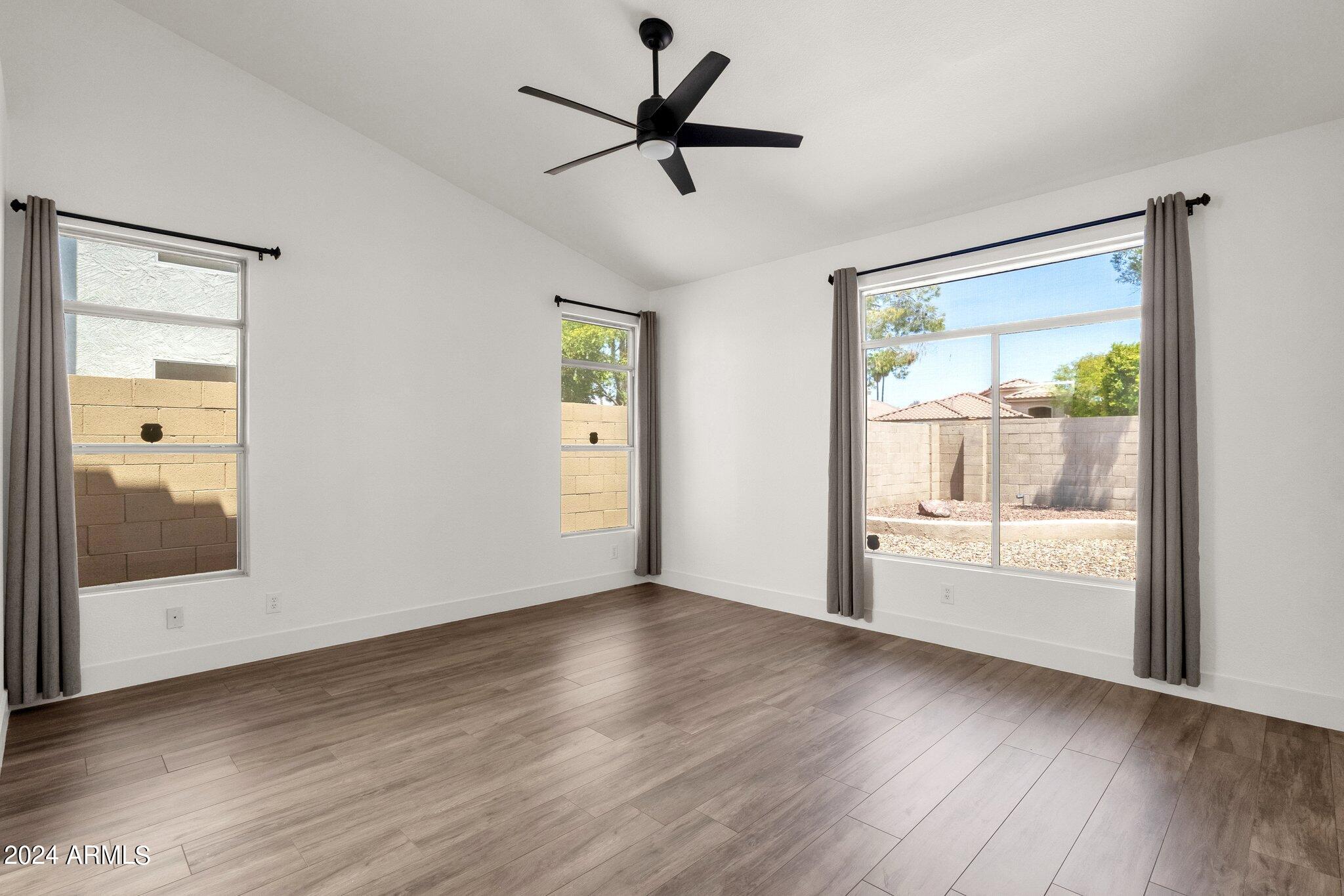 2610 W SHANNON Court