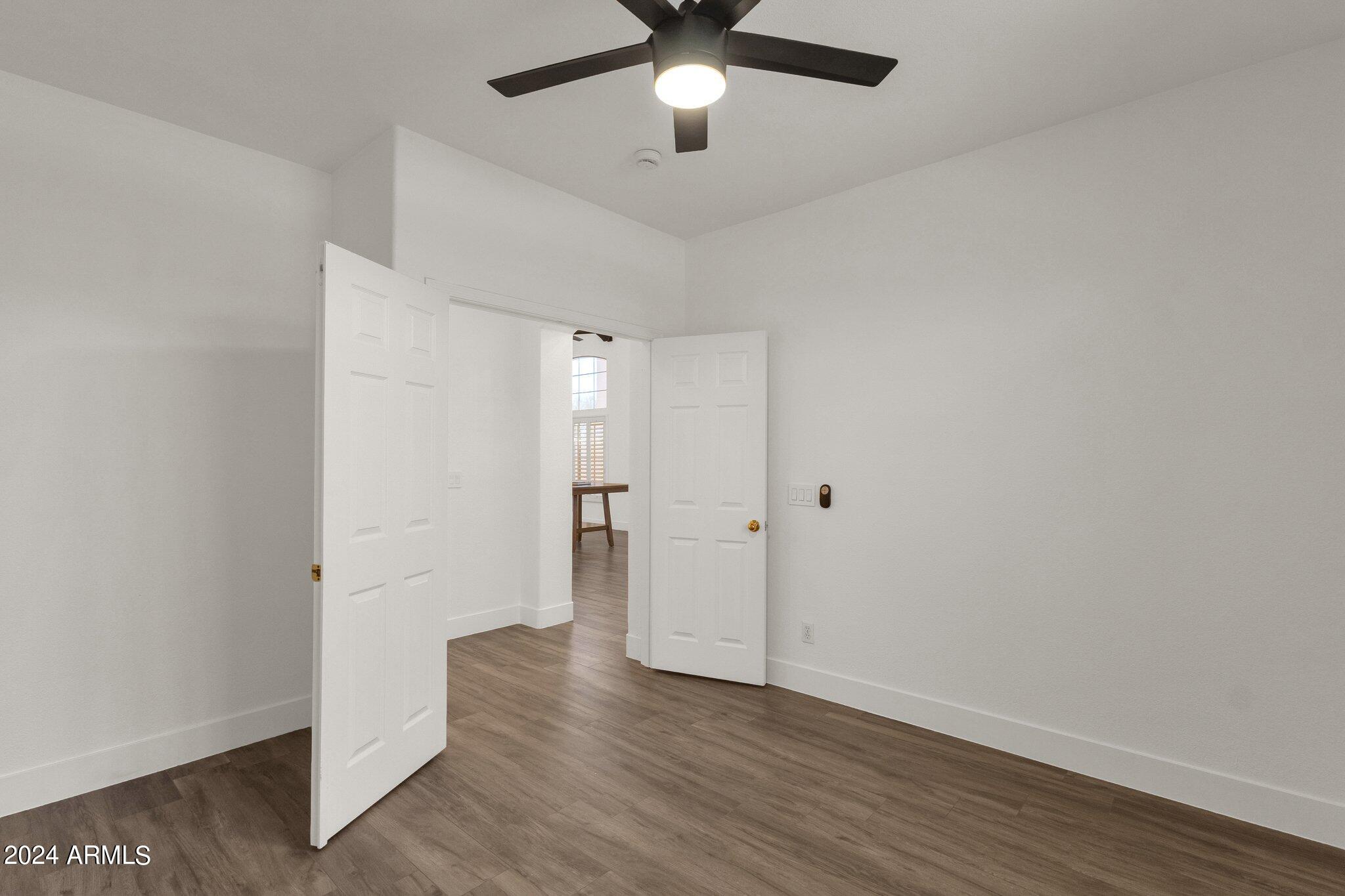 2610 W SHANNON Court