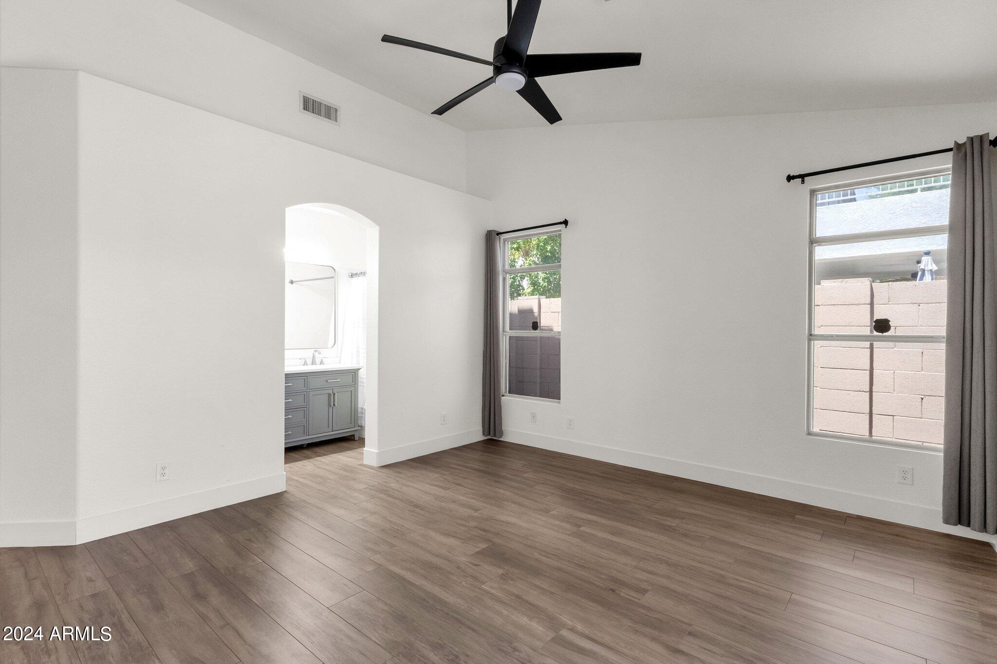 2610 W SHANNON Court