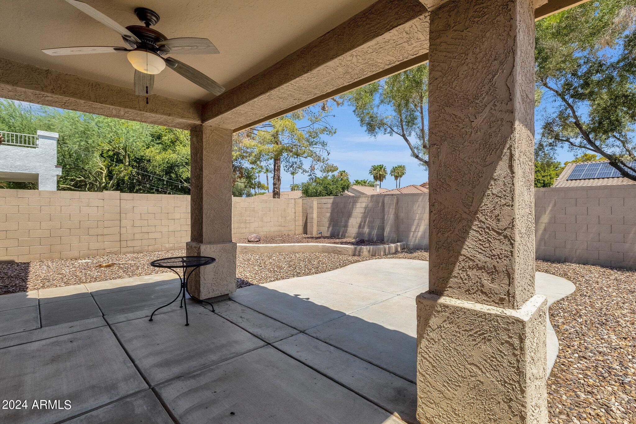 2610 W SHANNON Court