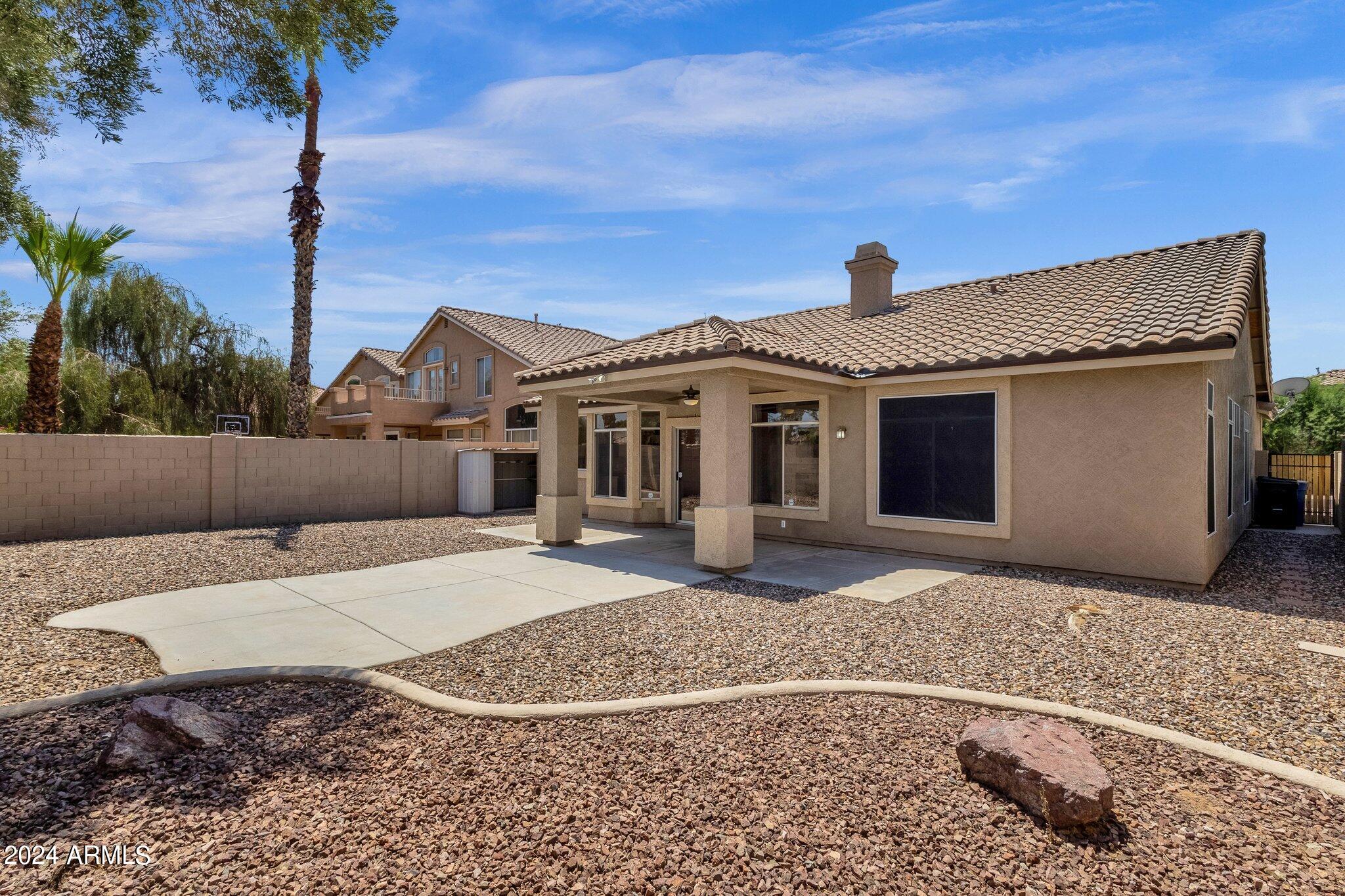 2610 W SHANNON Court