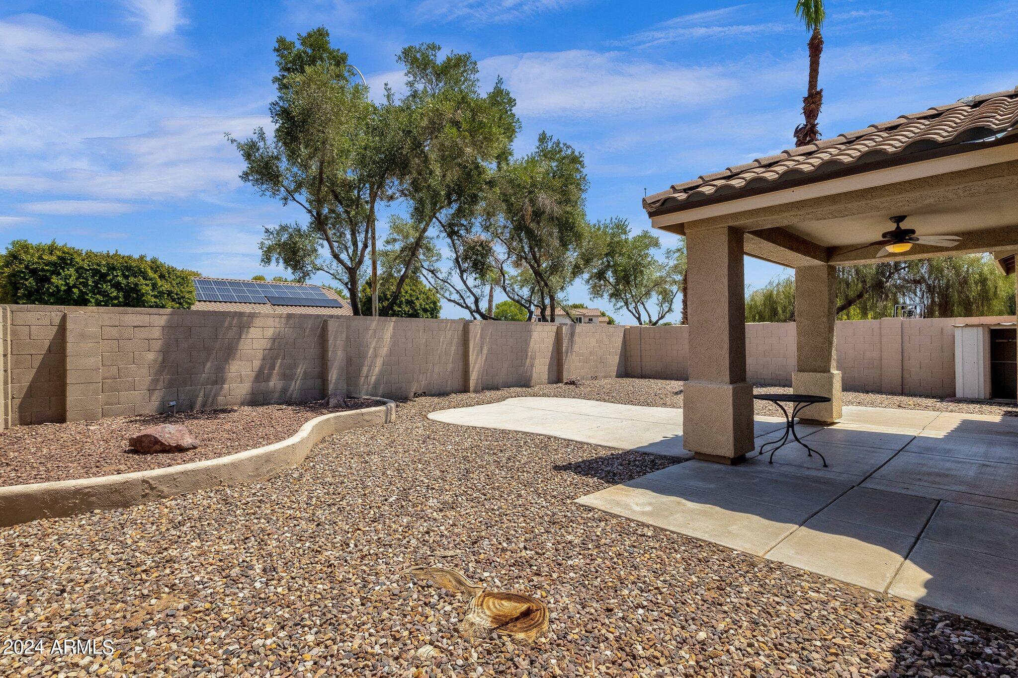2610 W SHANNON Court