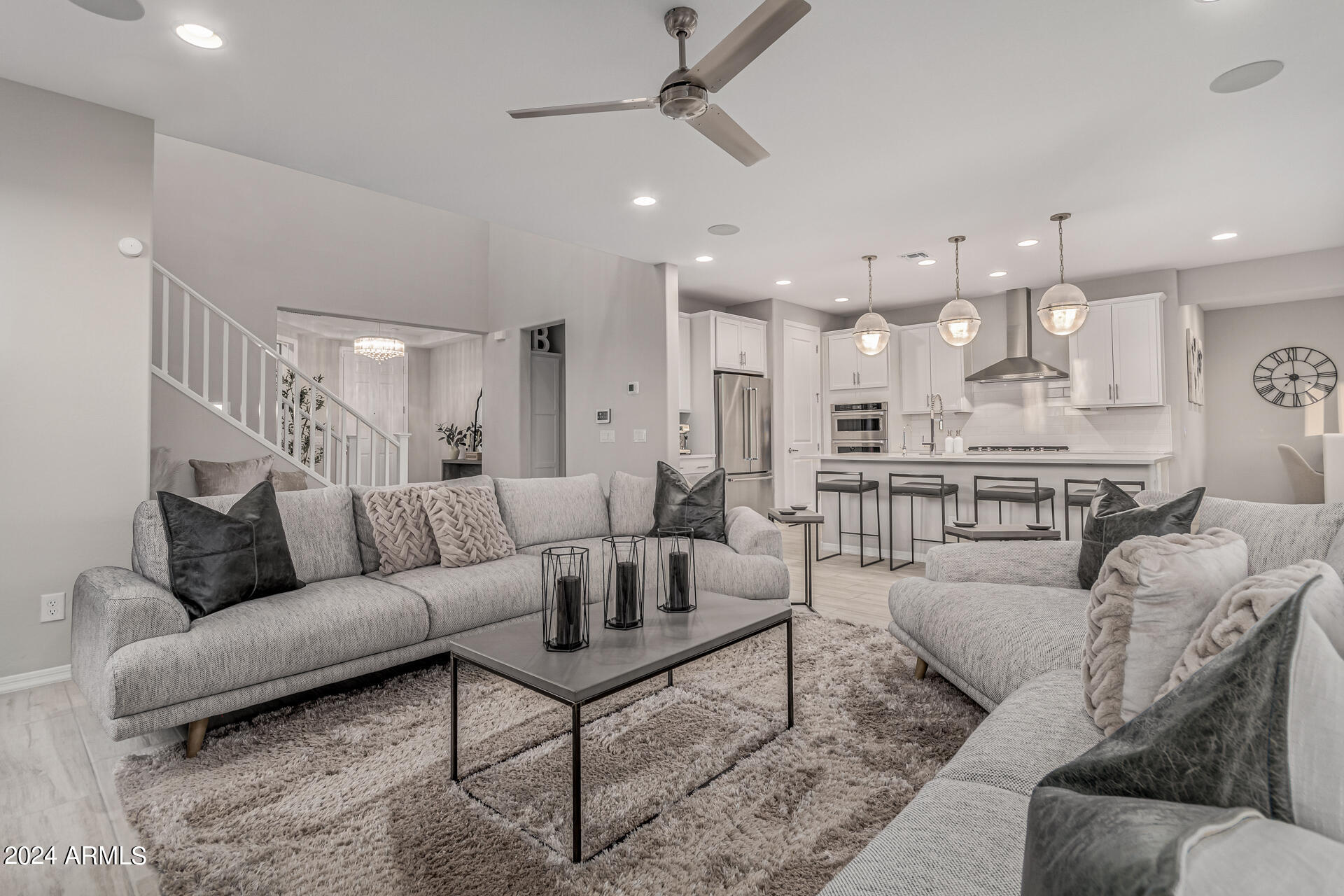 1937 W BURNSIDE Trail