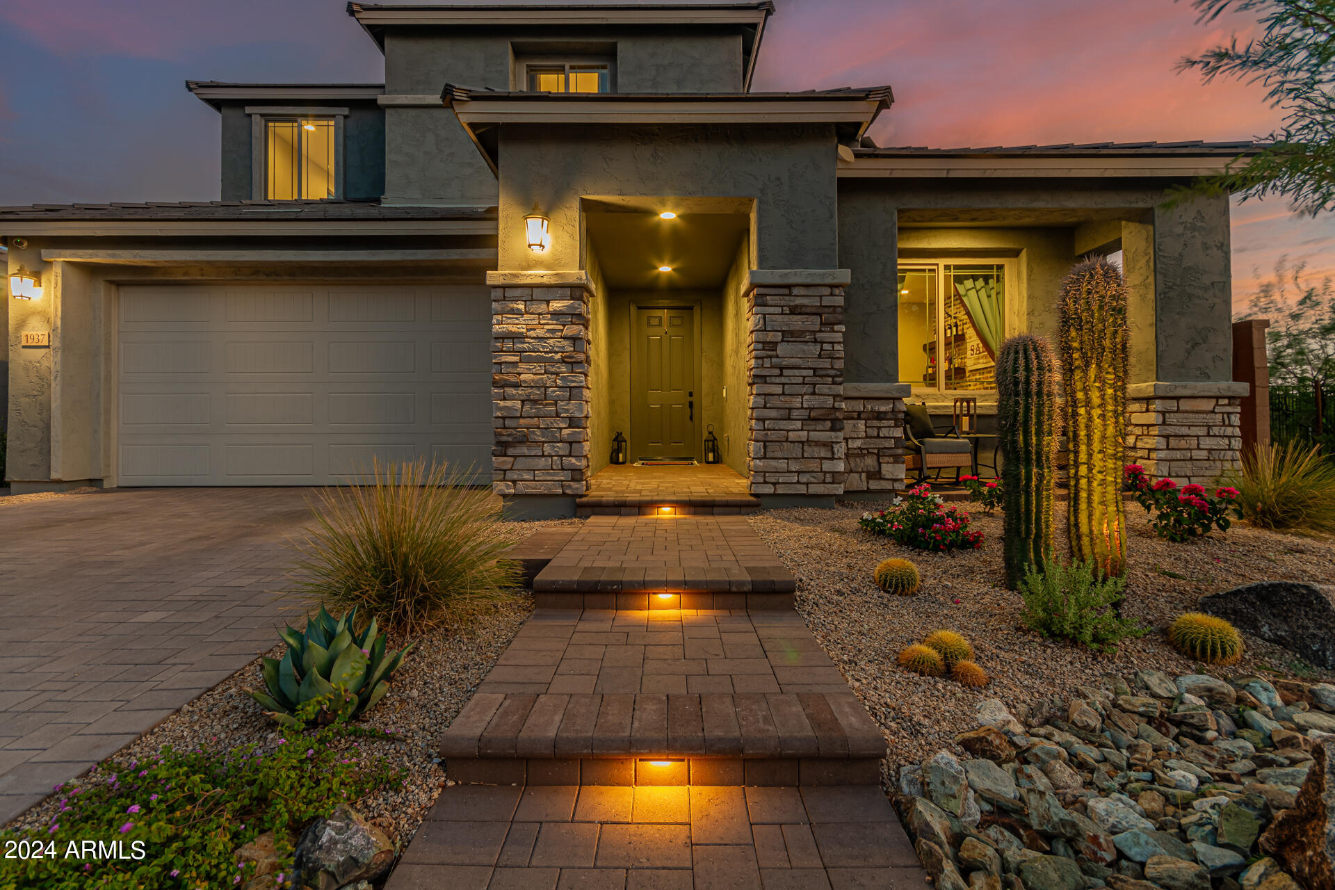 1937 W BURNSIDE Trail