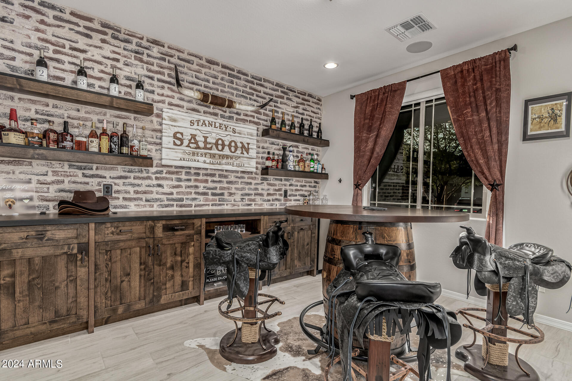 1937 W BURNSIDE Trail