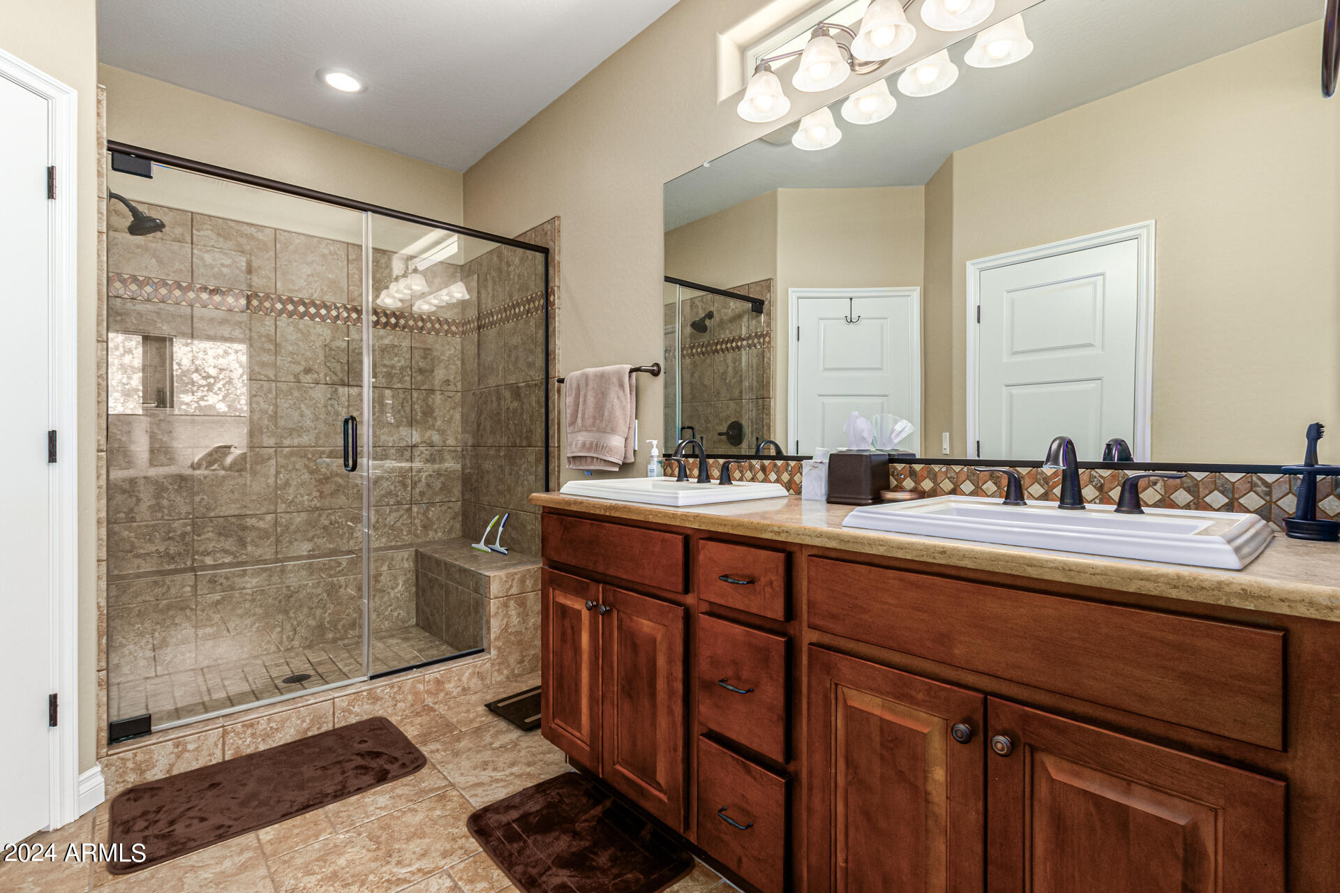 444 E VESPER Trail