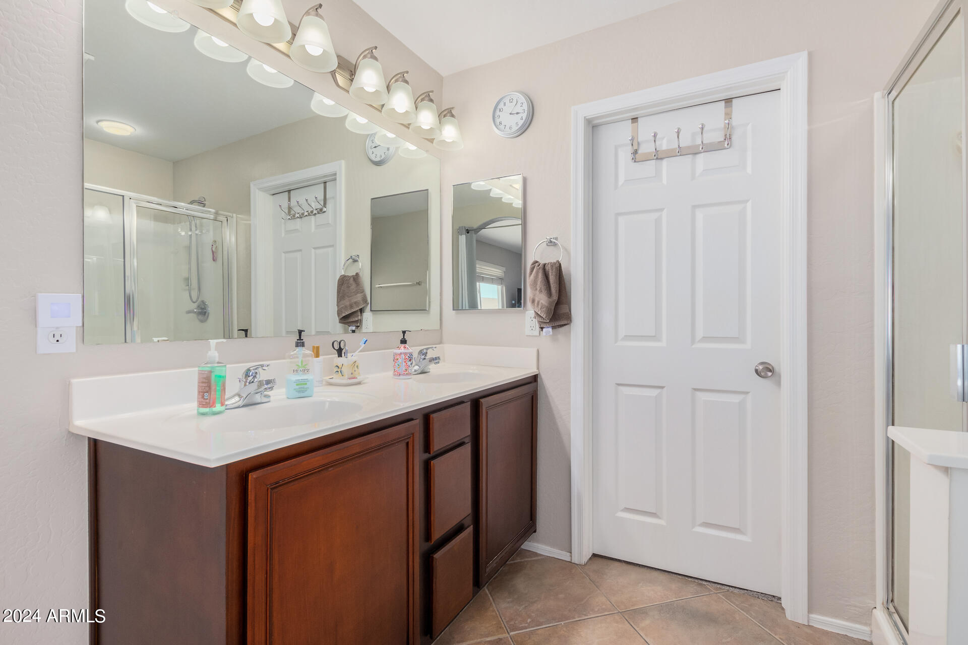 24233 W HADLEY Street