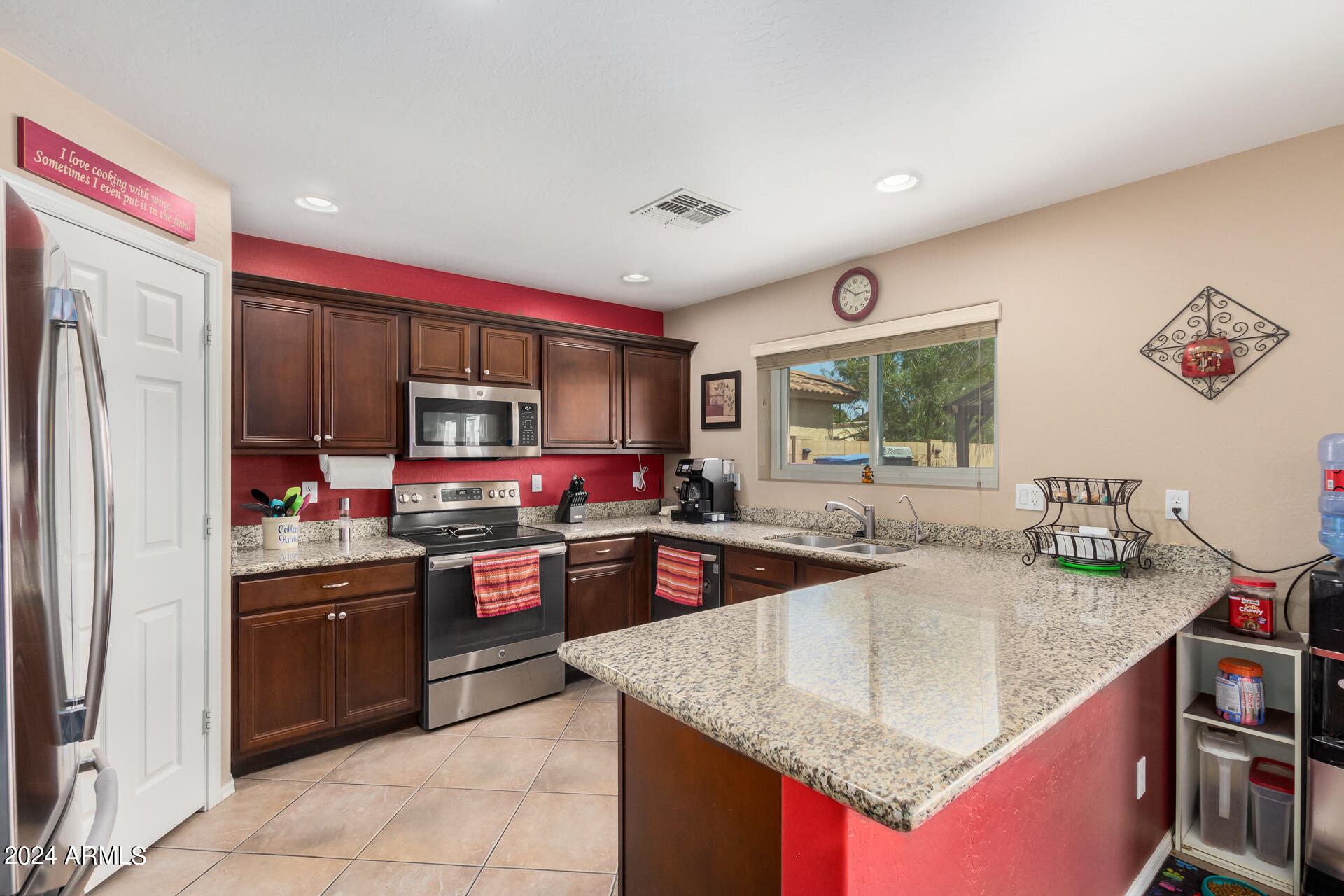 24233 W HADLEY Street