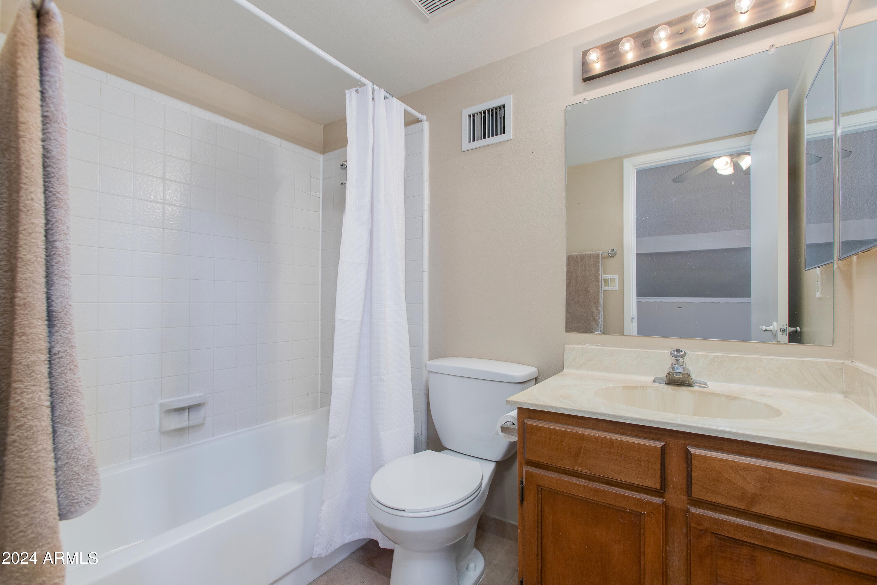 30 E BROWN Road, 2105