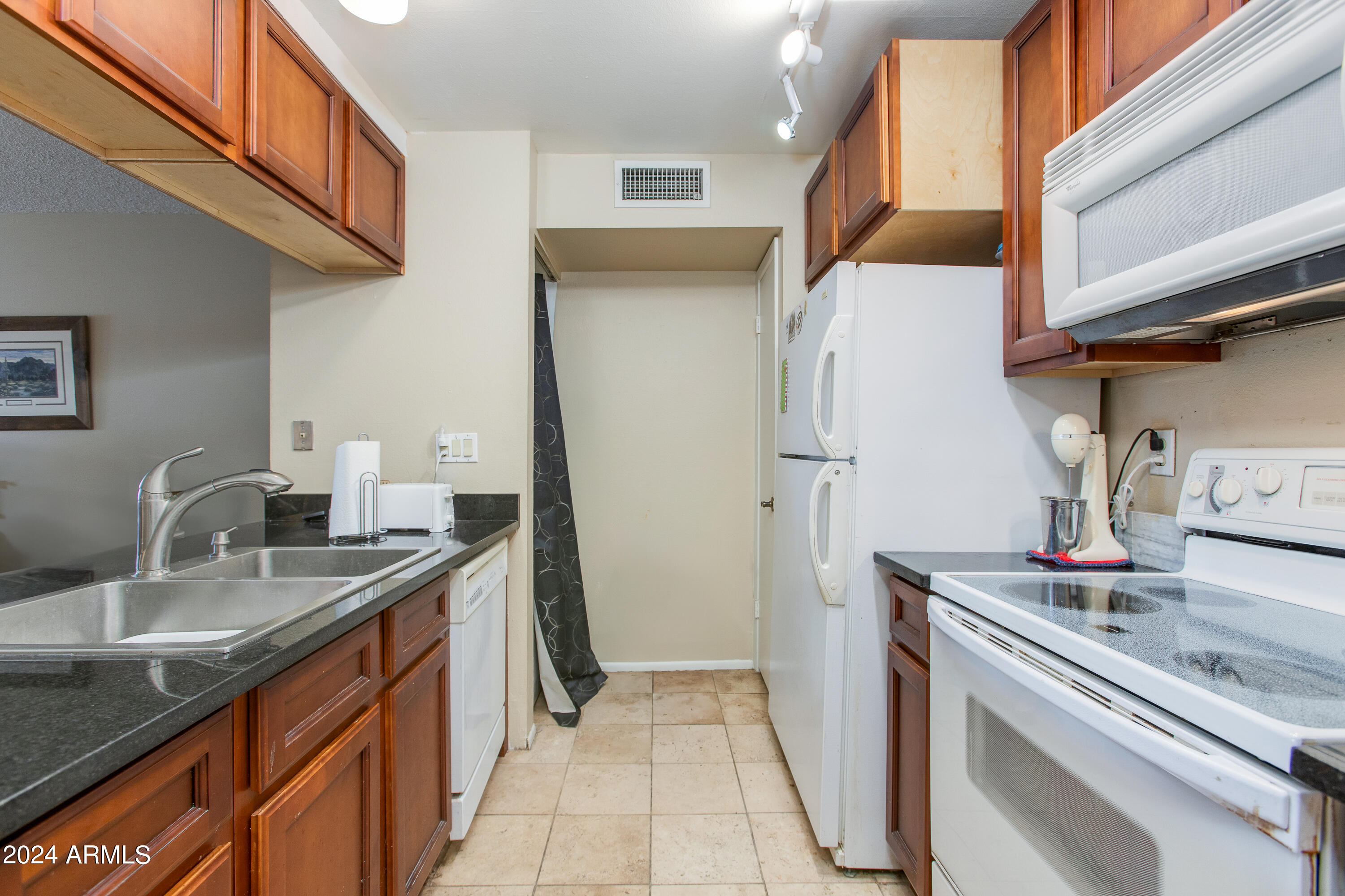 30 E BROWN Road, 2105