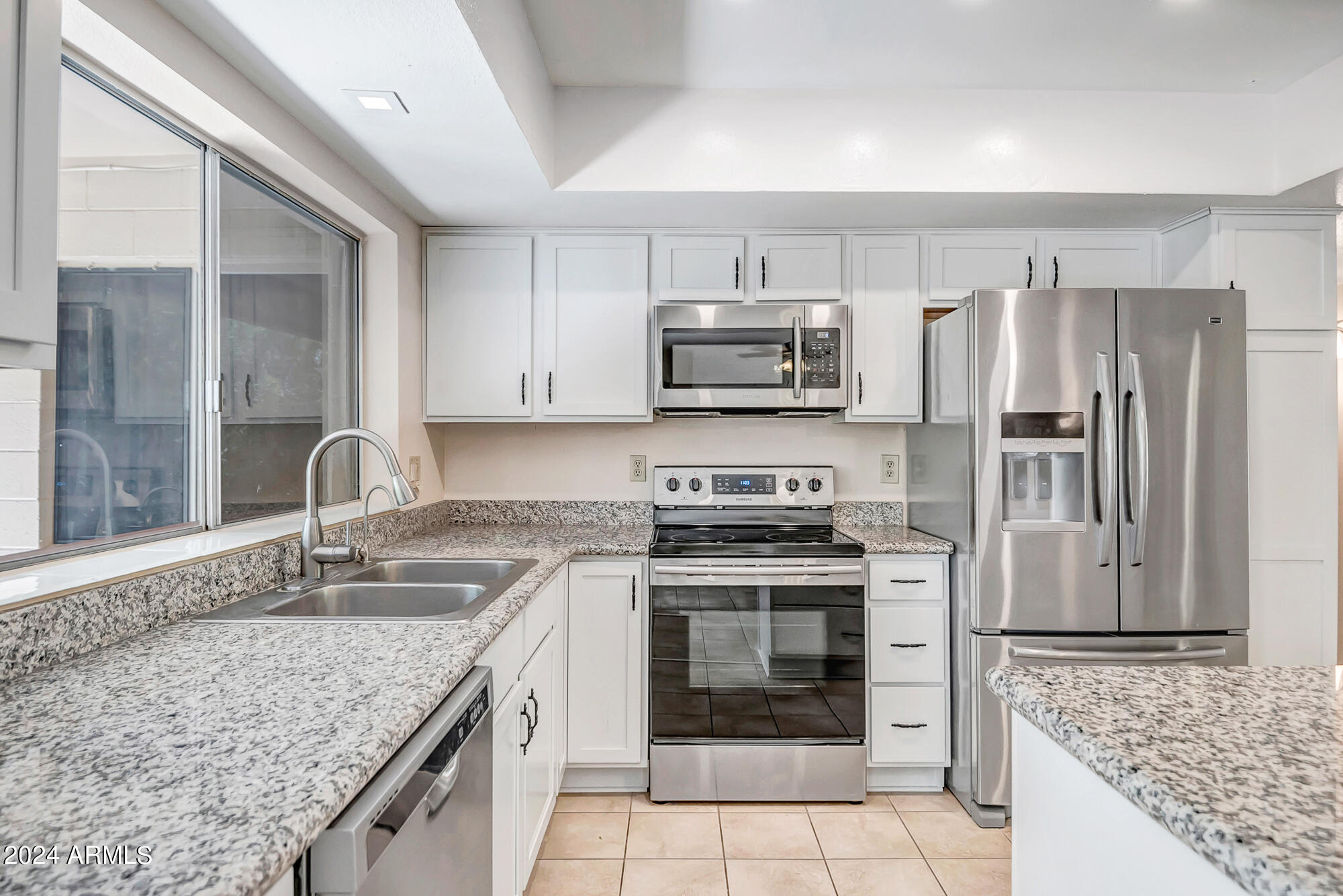 5813 W SHANGRI LA Road