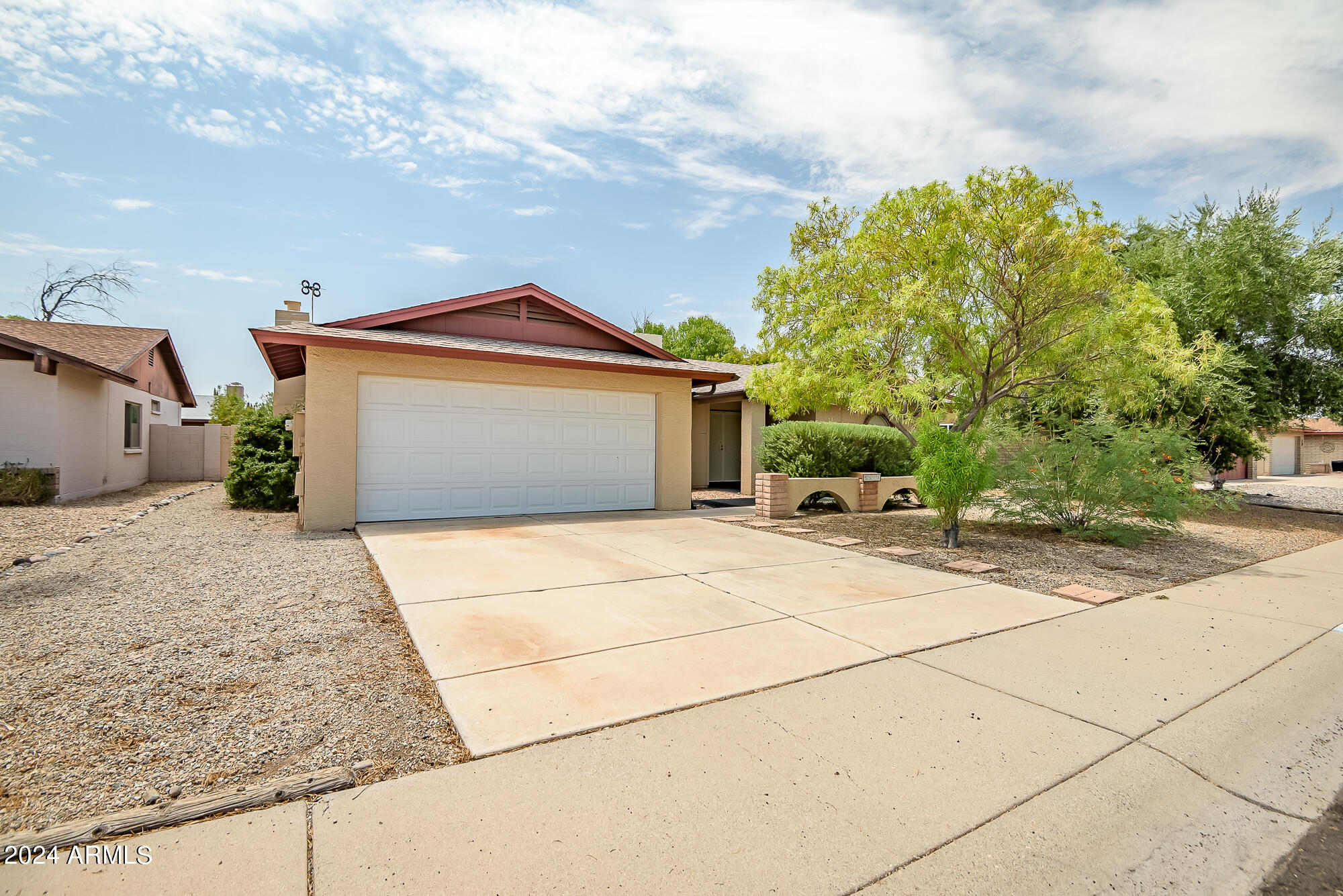 5813 W SHANGRI LA Road