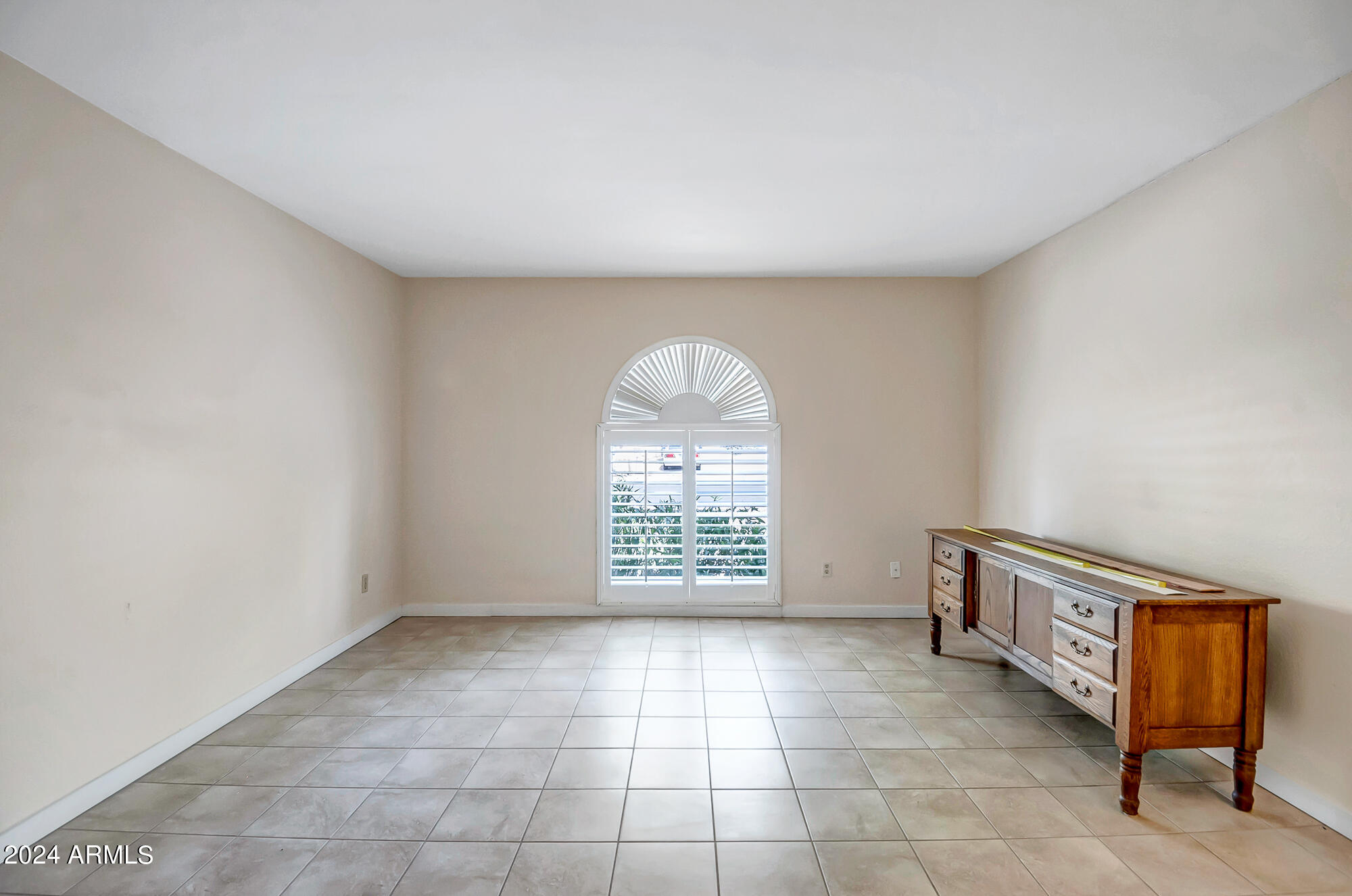 5813 W SHANGRI LA Road