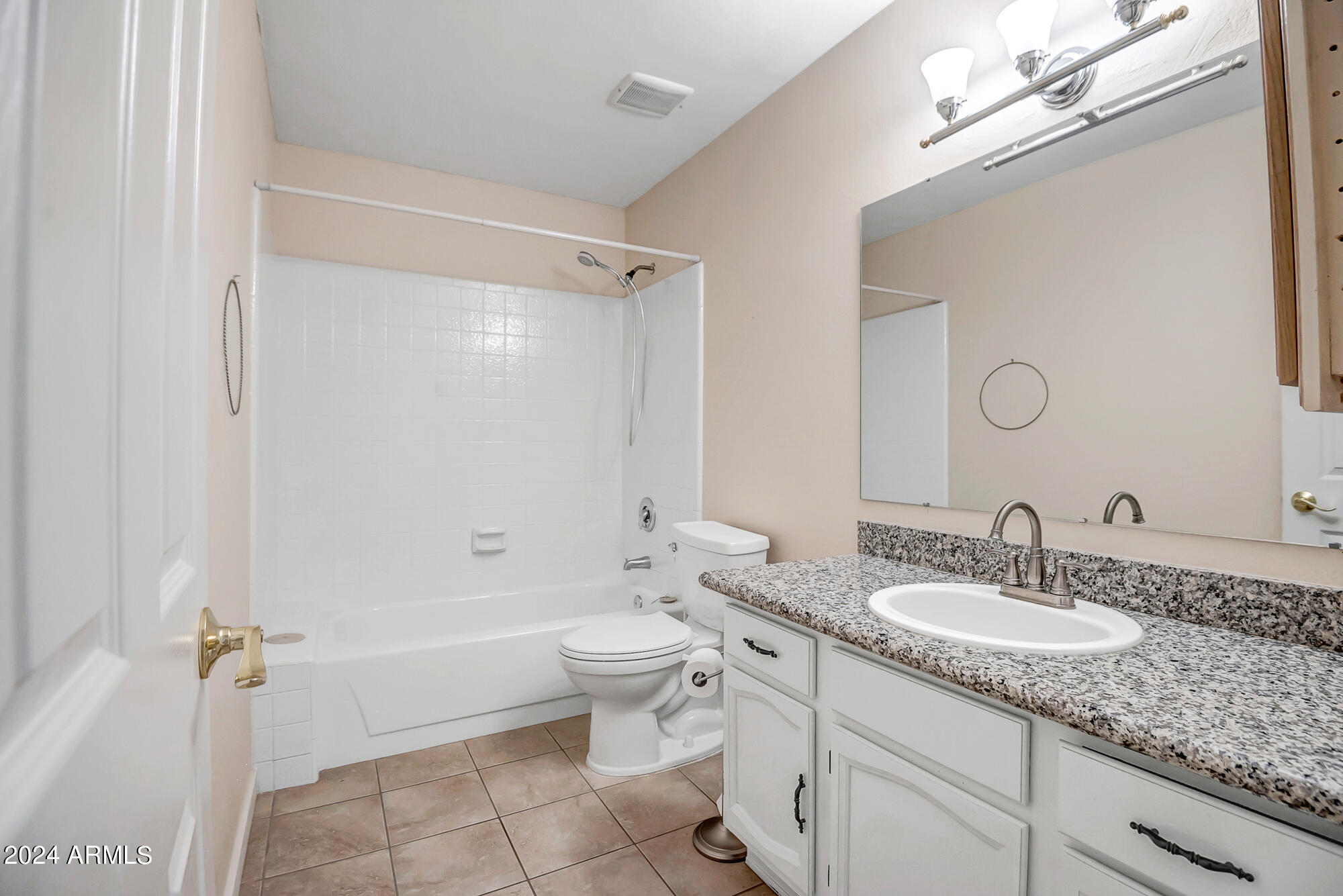 5813 W SHANGRI LA Road