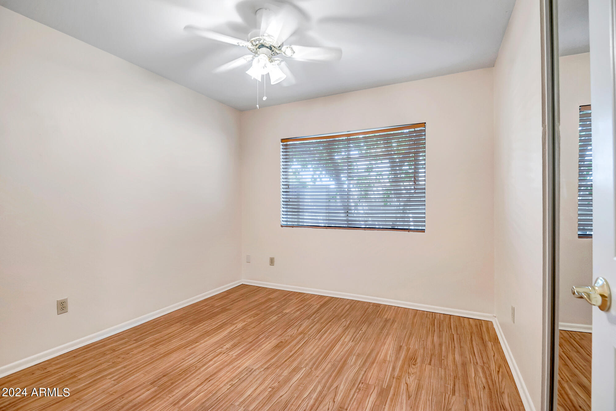 5813 W SHANGRI LA Road