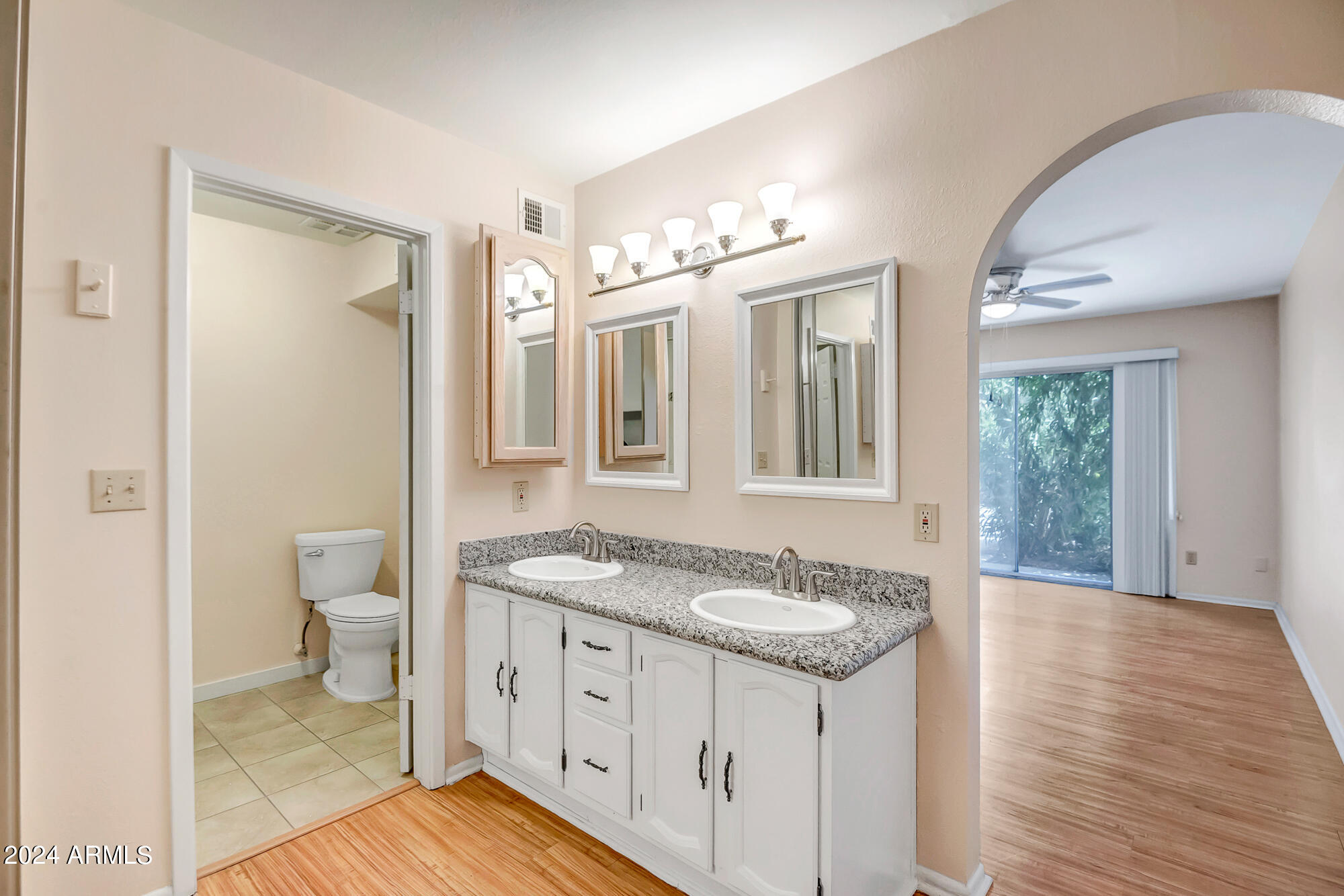 5813 W SHANGRI LA Road