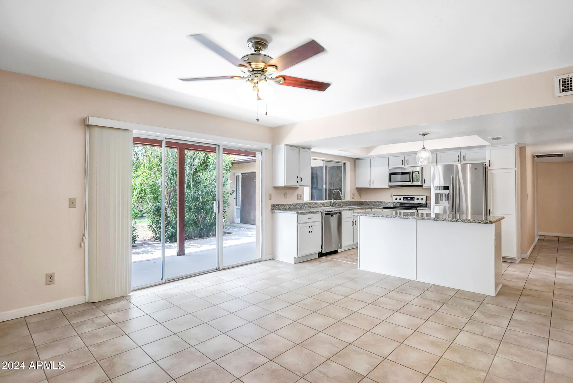 5813 W SHANGRI LA Road