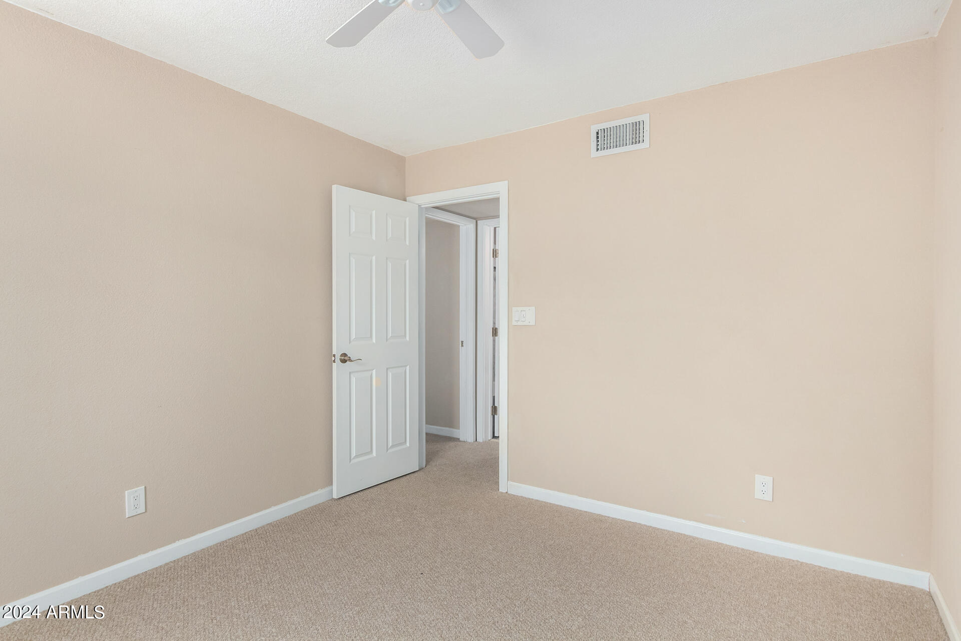1440 W JEROME Avenue