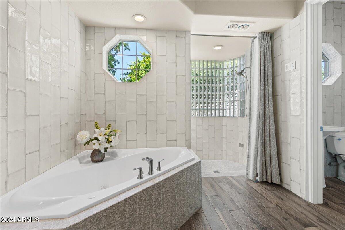 2028 E Gondola Lane