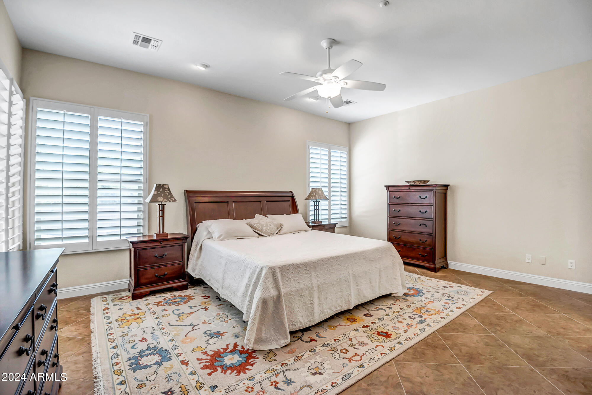 3337 W LINKS Drive