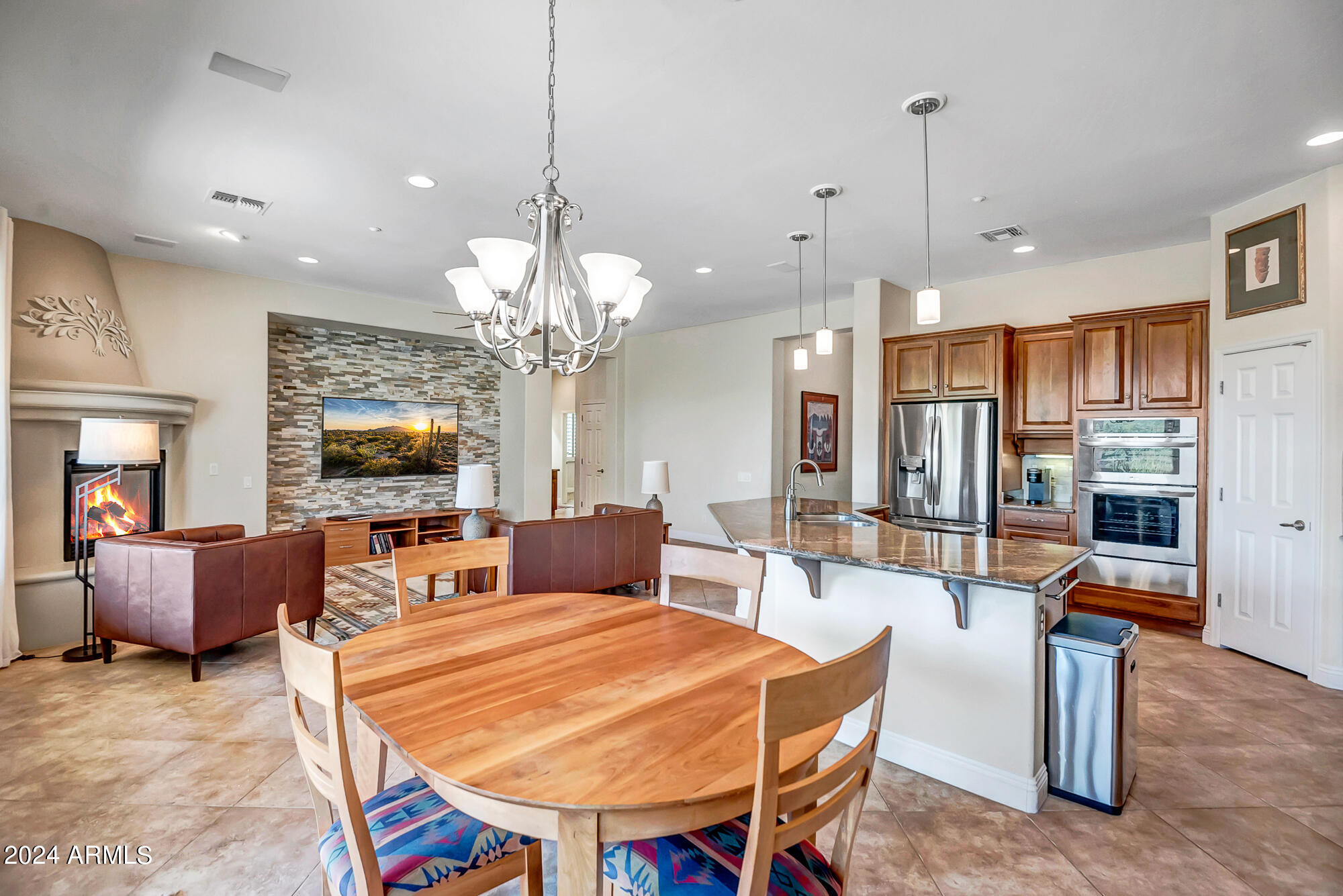 3337 W LINKS Drive