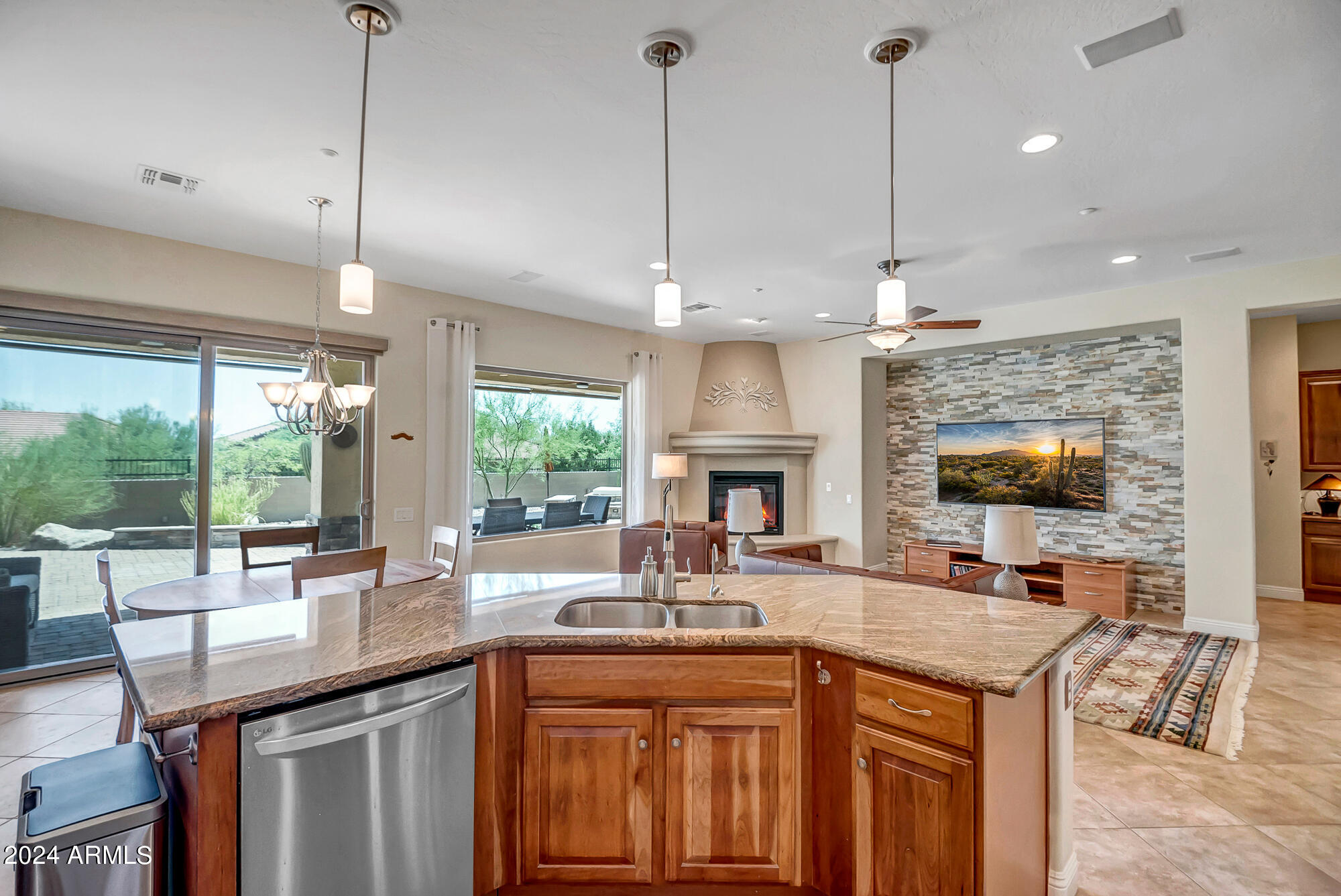 3337 W LINKS Drive