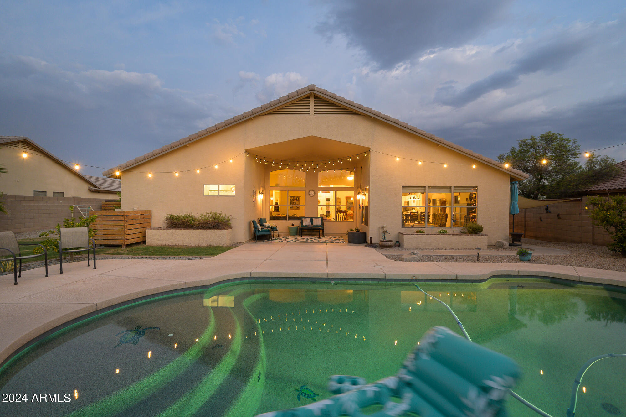 2392 E NATHAN Way