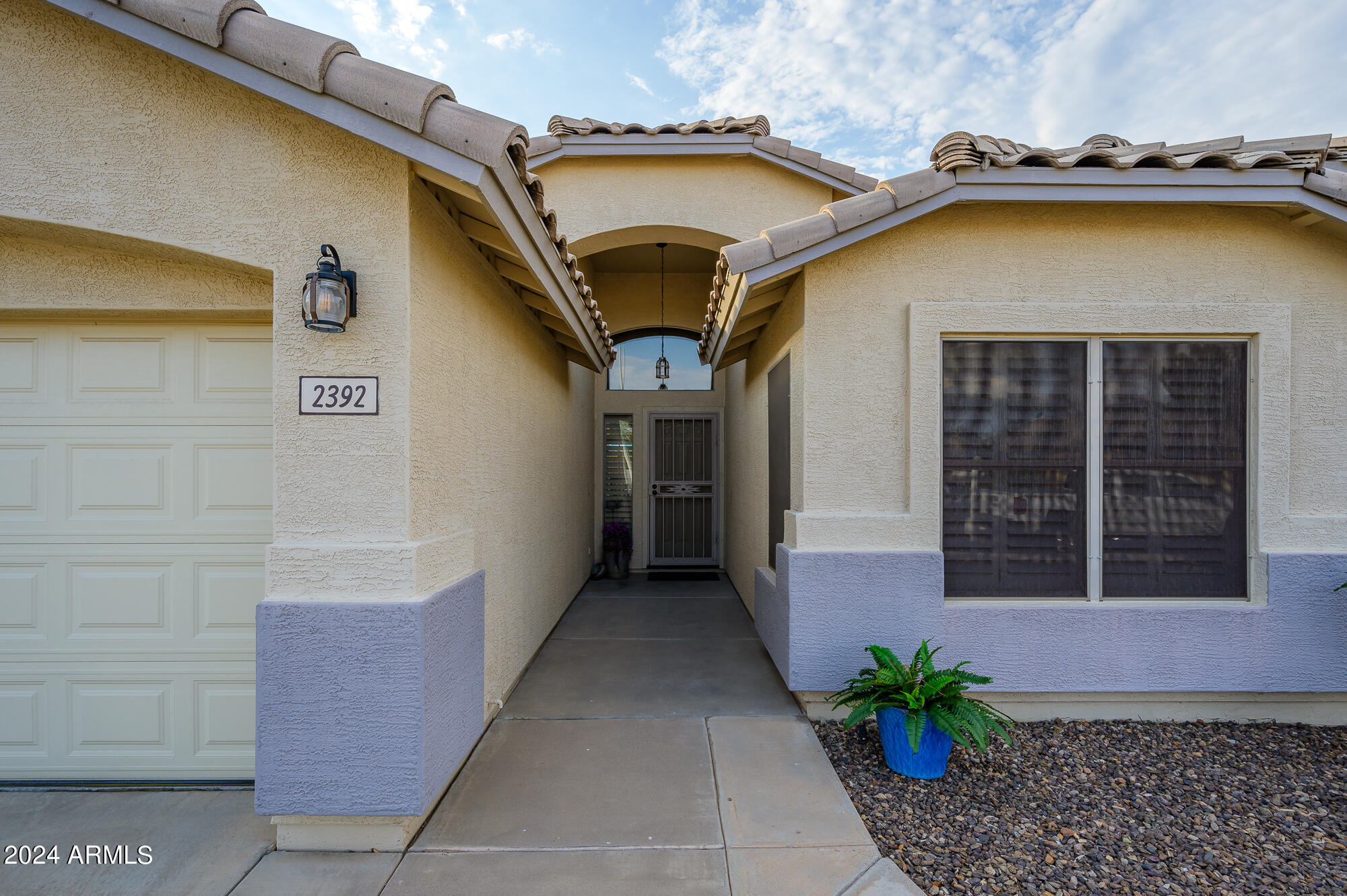 2392 E NATHAN Way