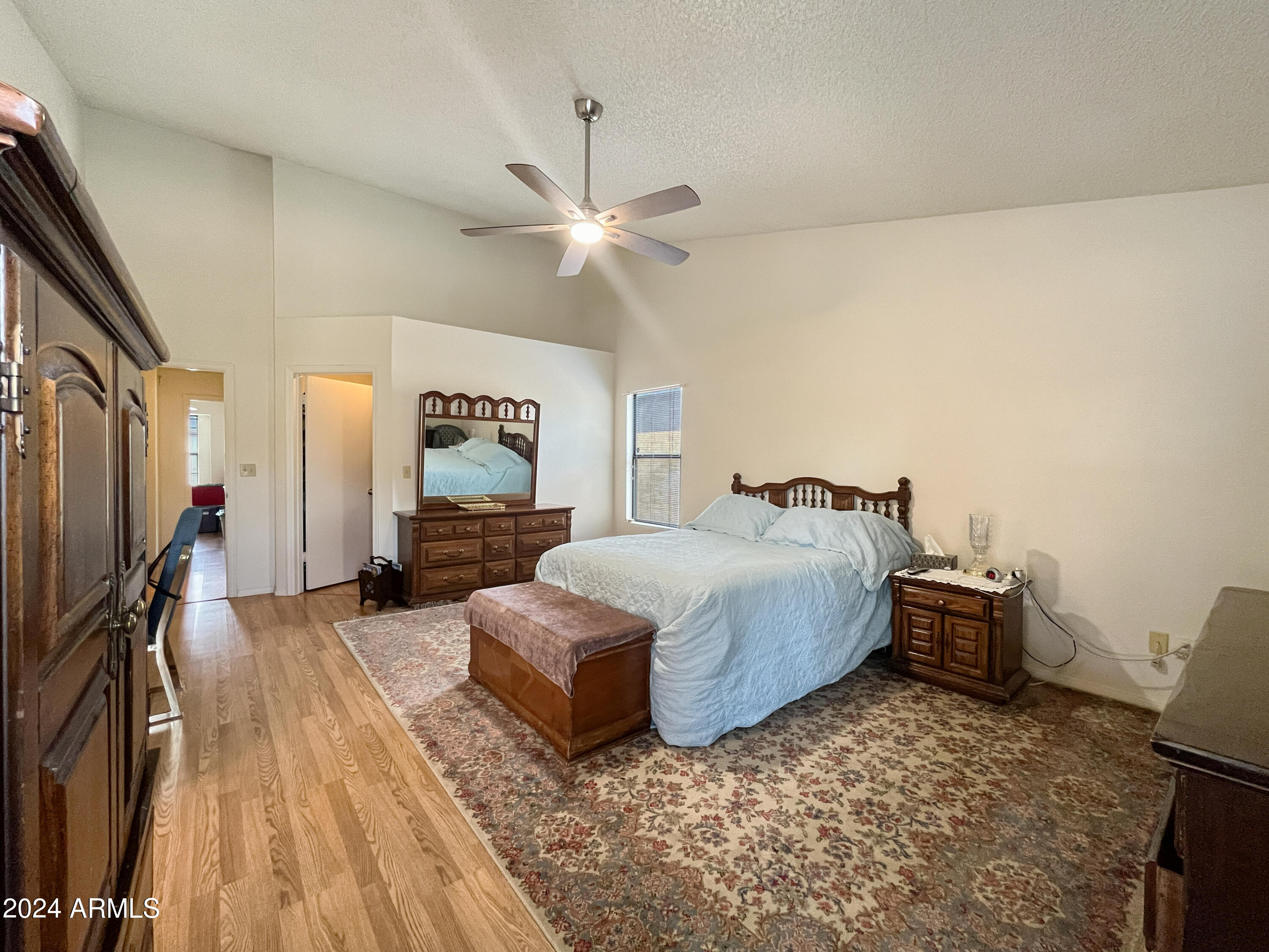 1443 E WICKIEUP Lane