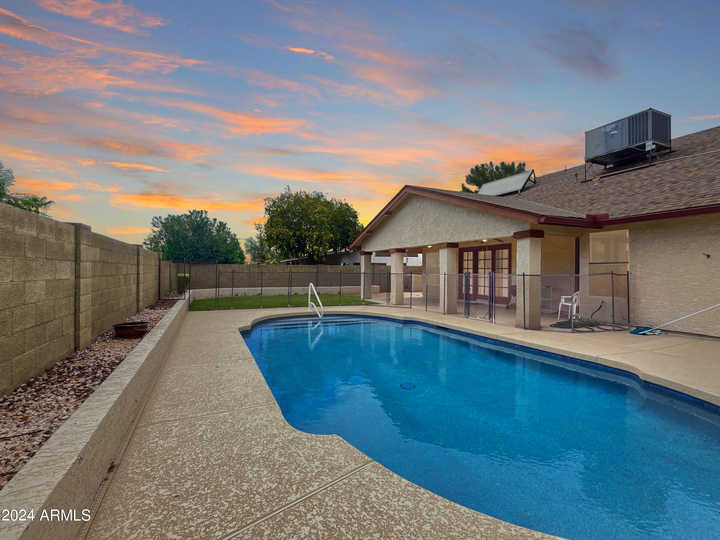 1443 E WICKIEUP Lane