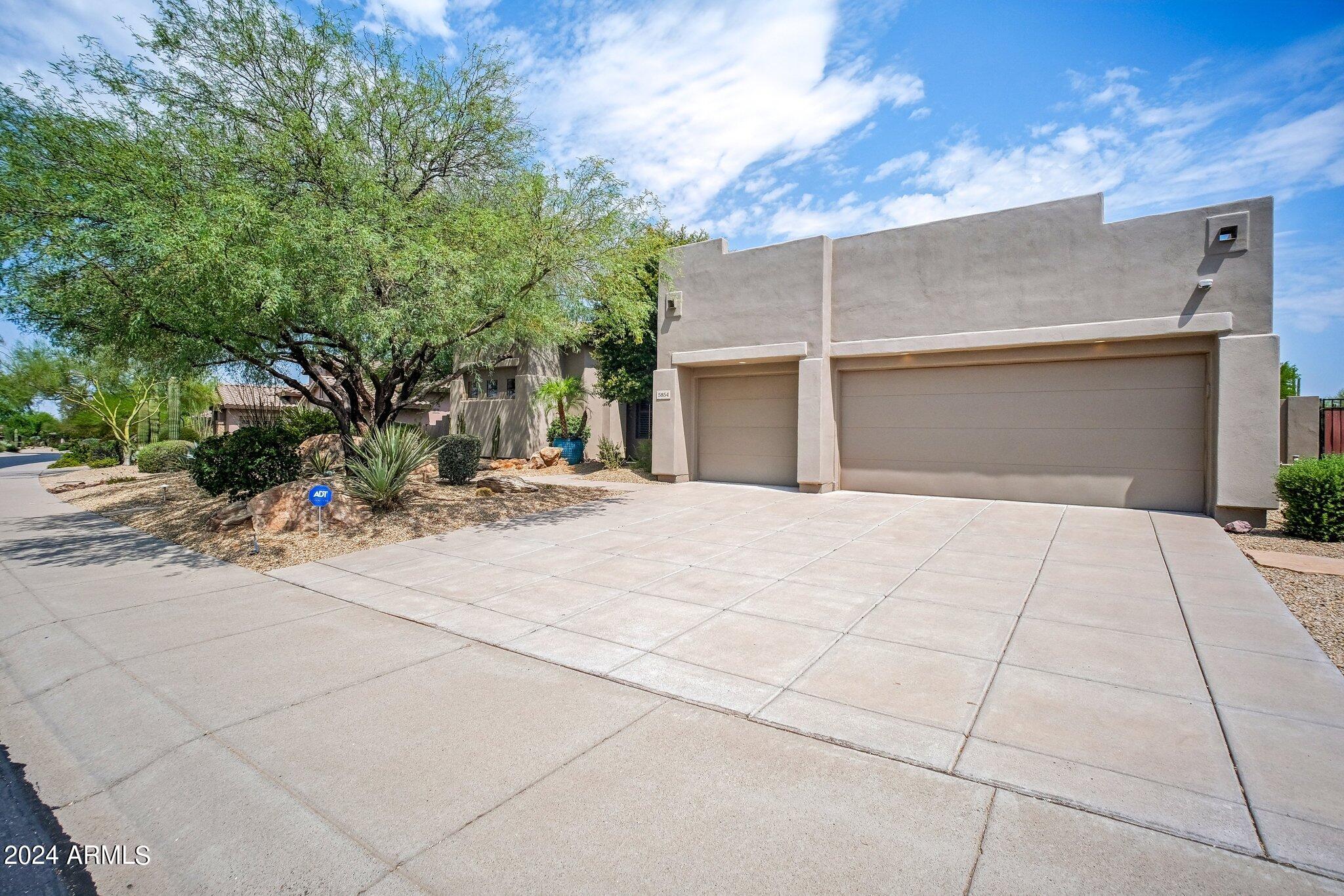 5854 E DUSTY COYOTE Circle