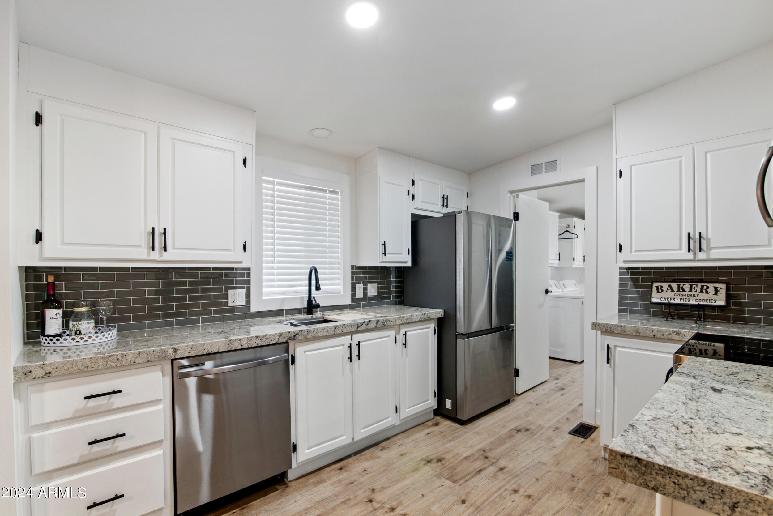 2233 E Behrend Drive # 86