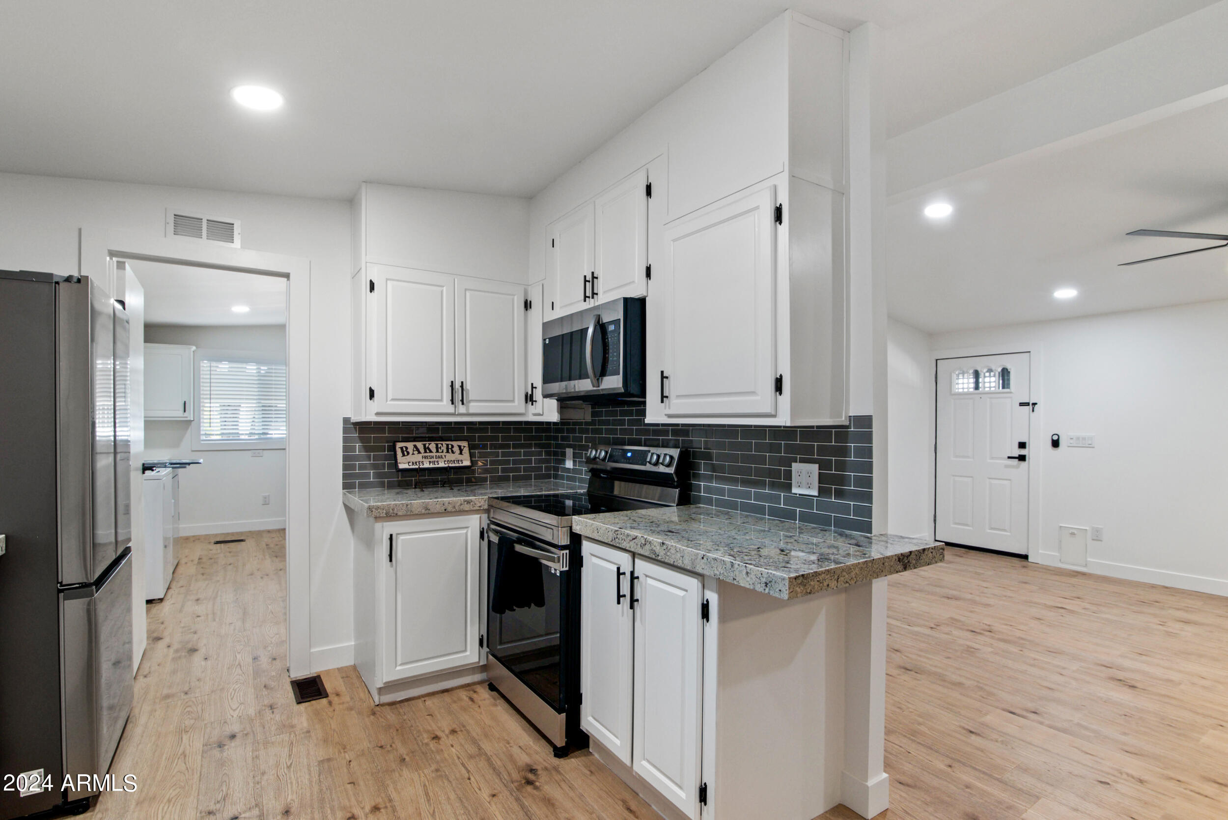 2233 E Behrend Drive # 86