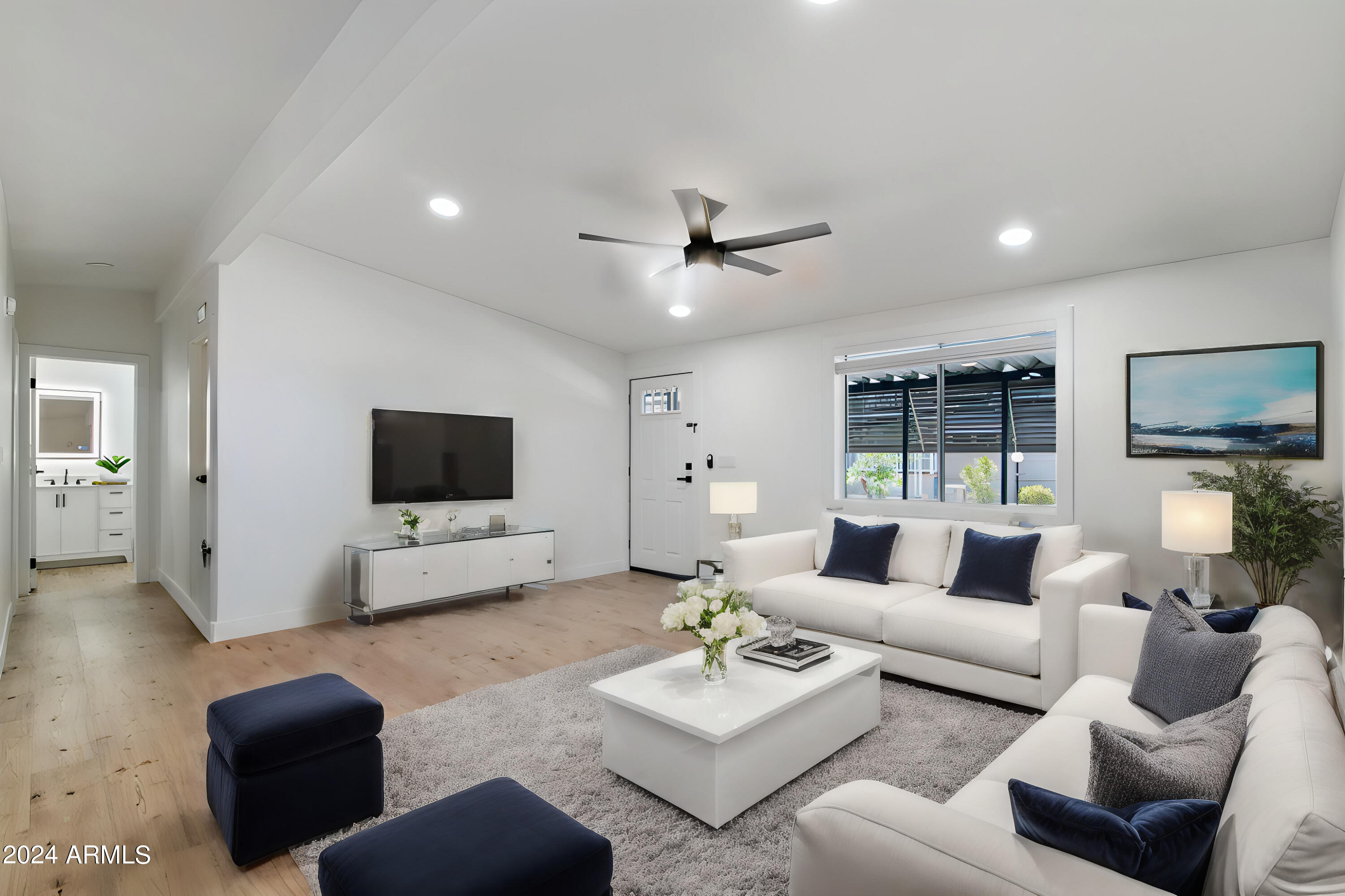 2233 E Behrend Drive # 86