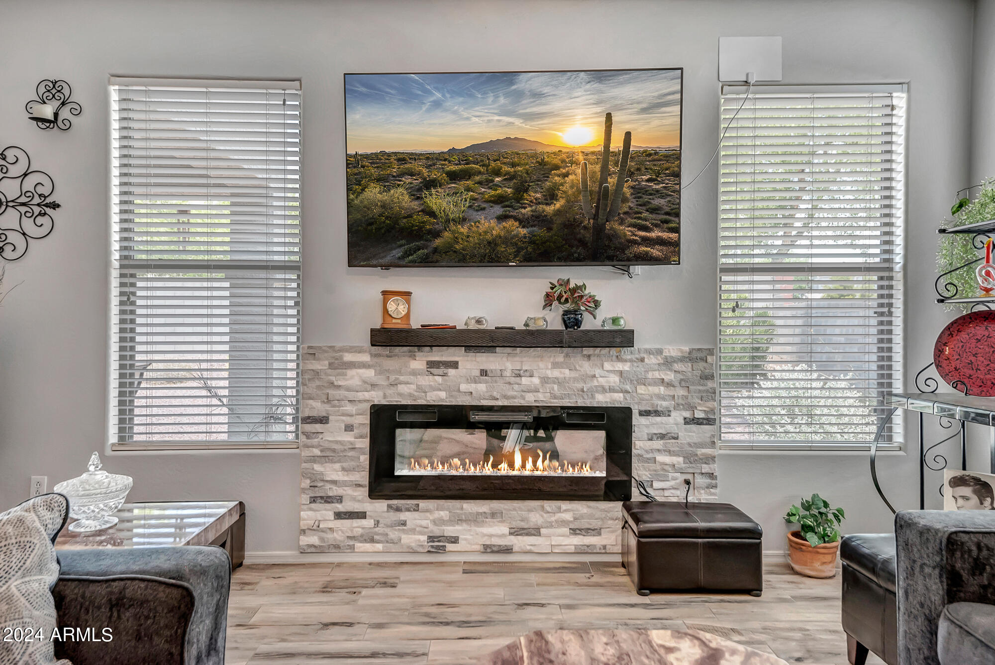 16410 W WHITEHORN Way