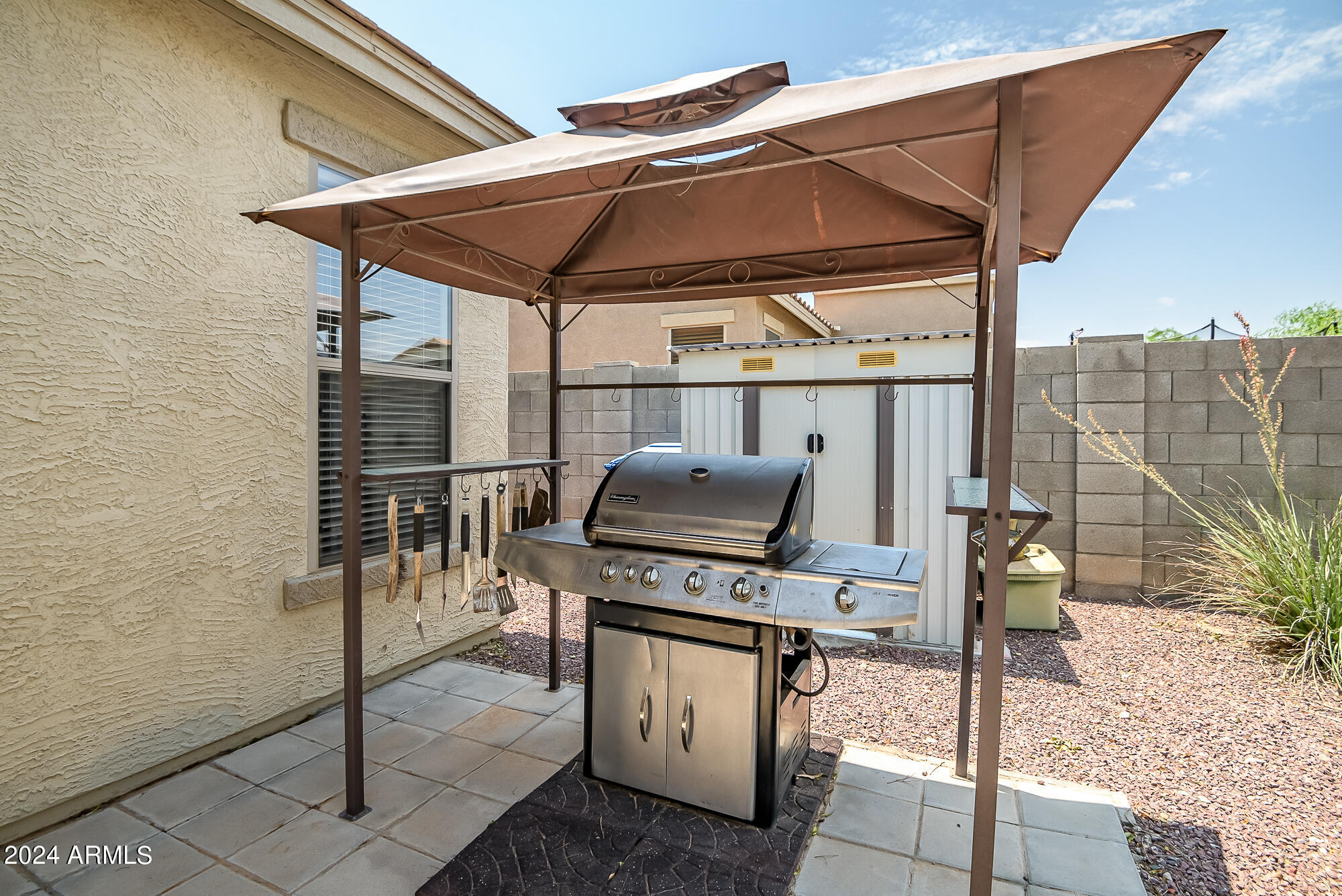 16410 W WHITEHORN Way