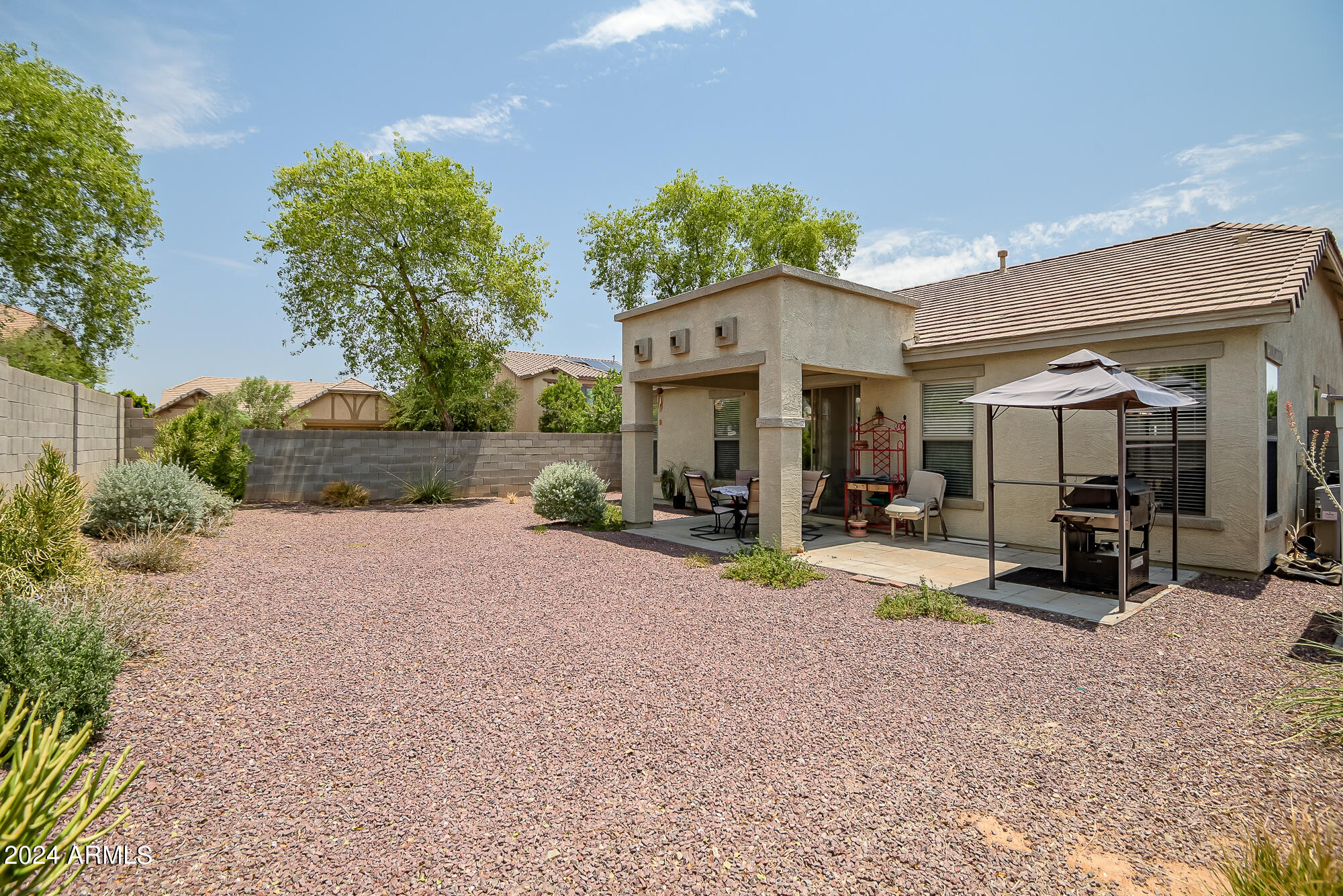 16410 W WHITEHORN Way