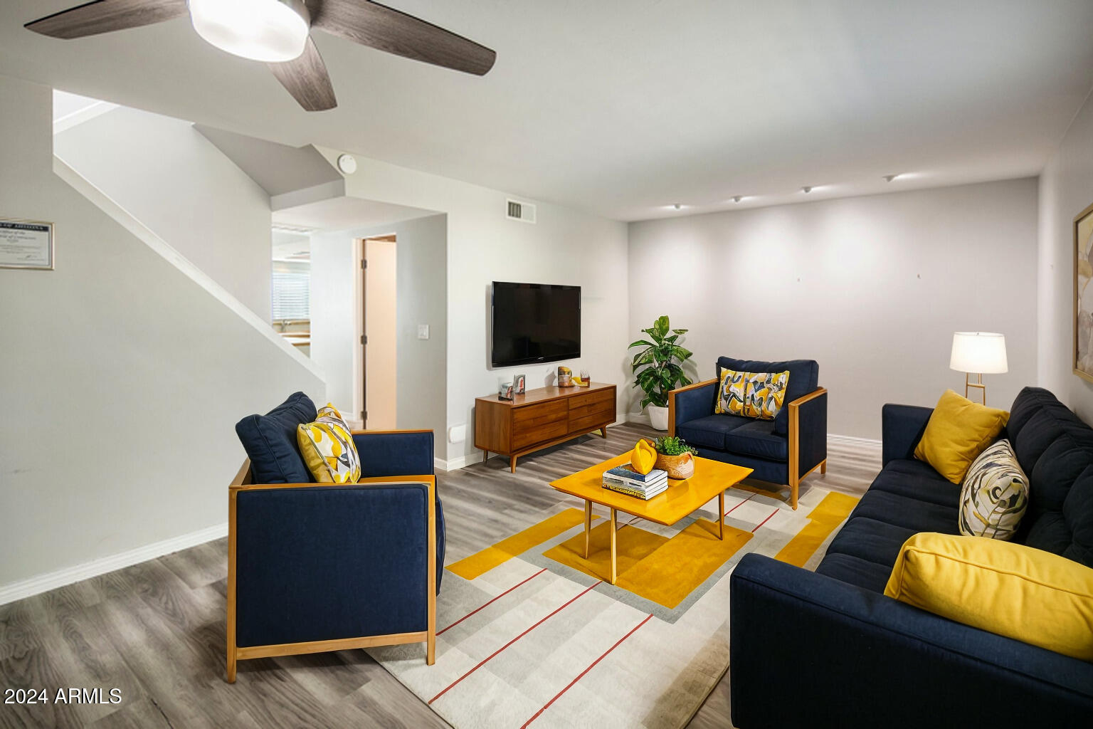 8225 N CENTRAL Avenue, 40