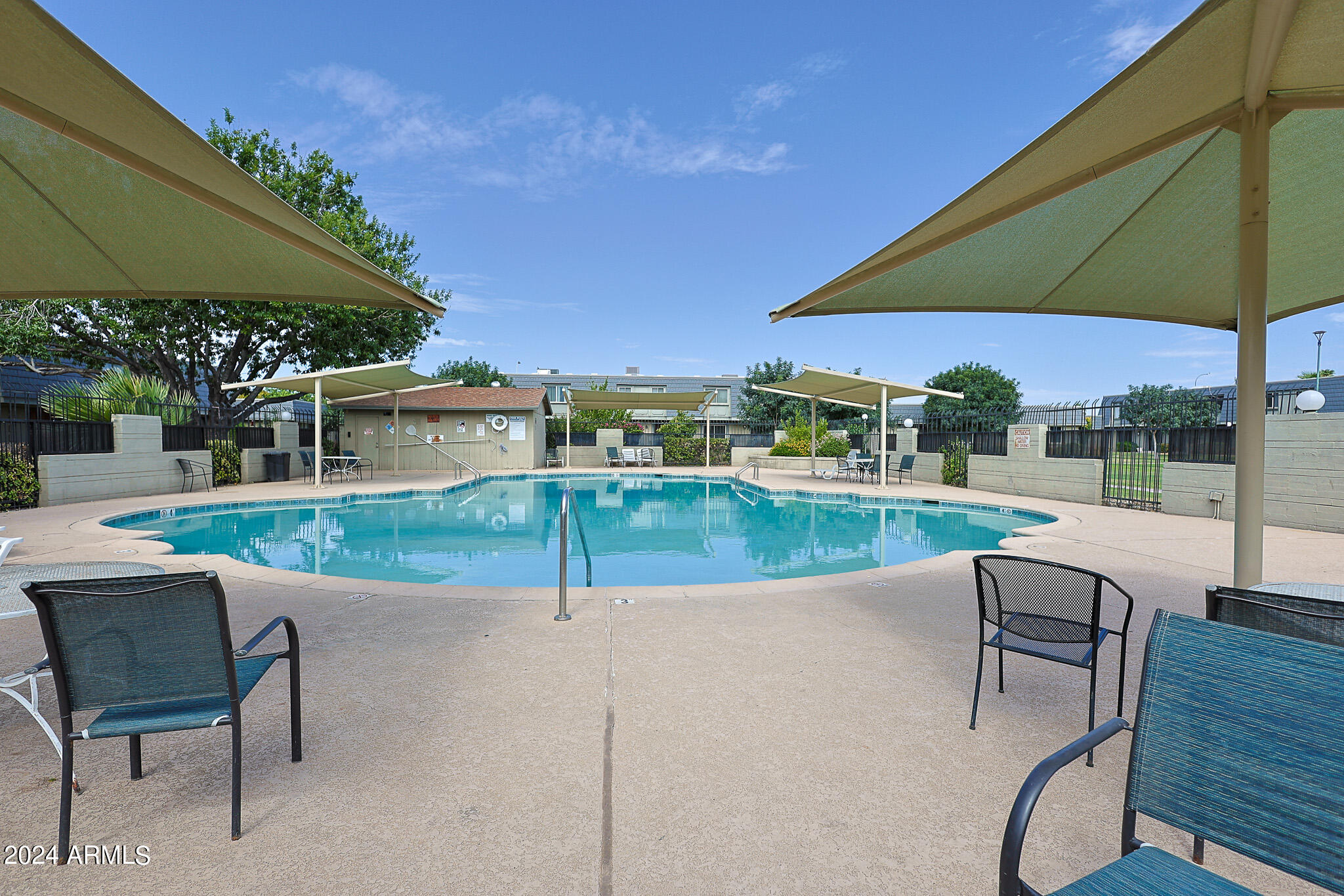 2032 W HIGHLAND Avenue