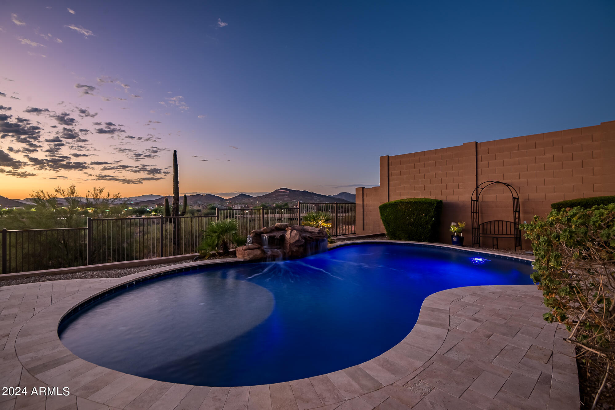 2938 W NIGHT OWL Lane